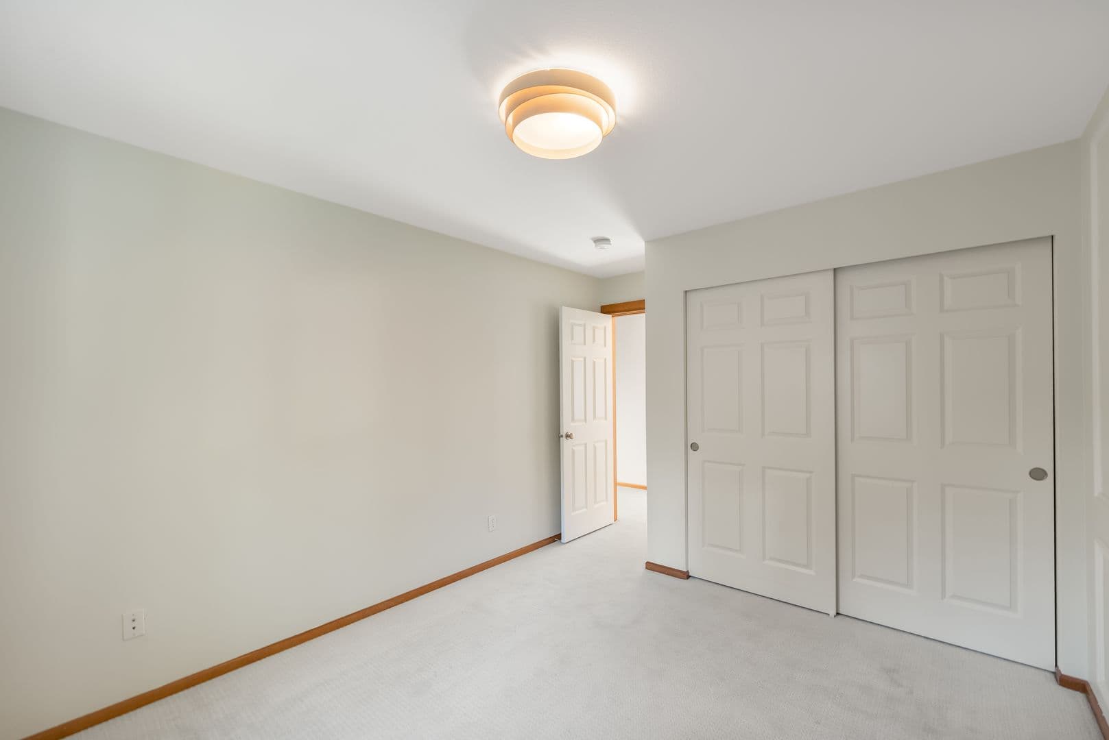 Lynnwood House: 14513 Meridian Pl W Lynnwood, WA 98087