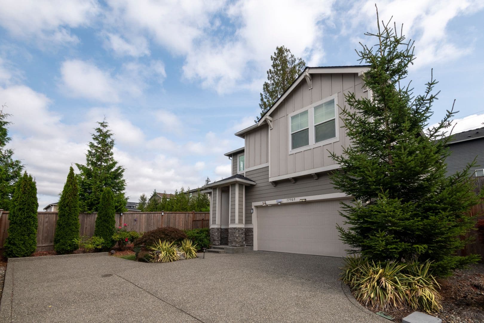 Bothell House: 17909 41st dr se bothell wa 98012