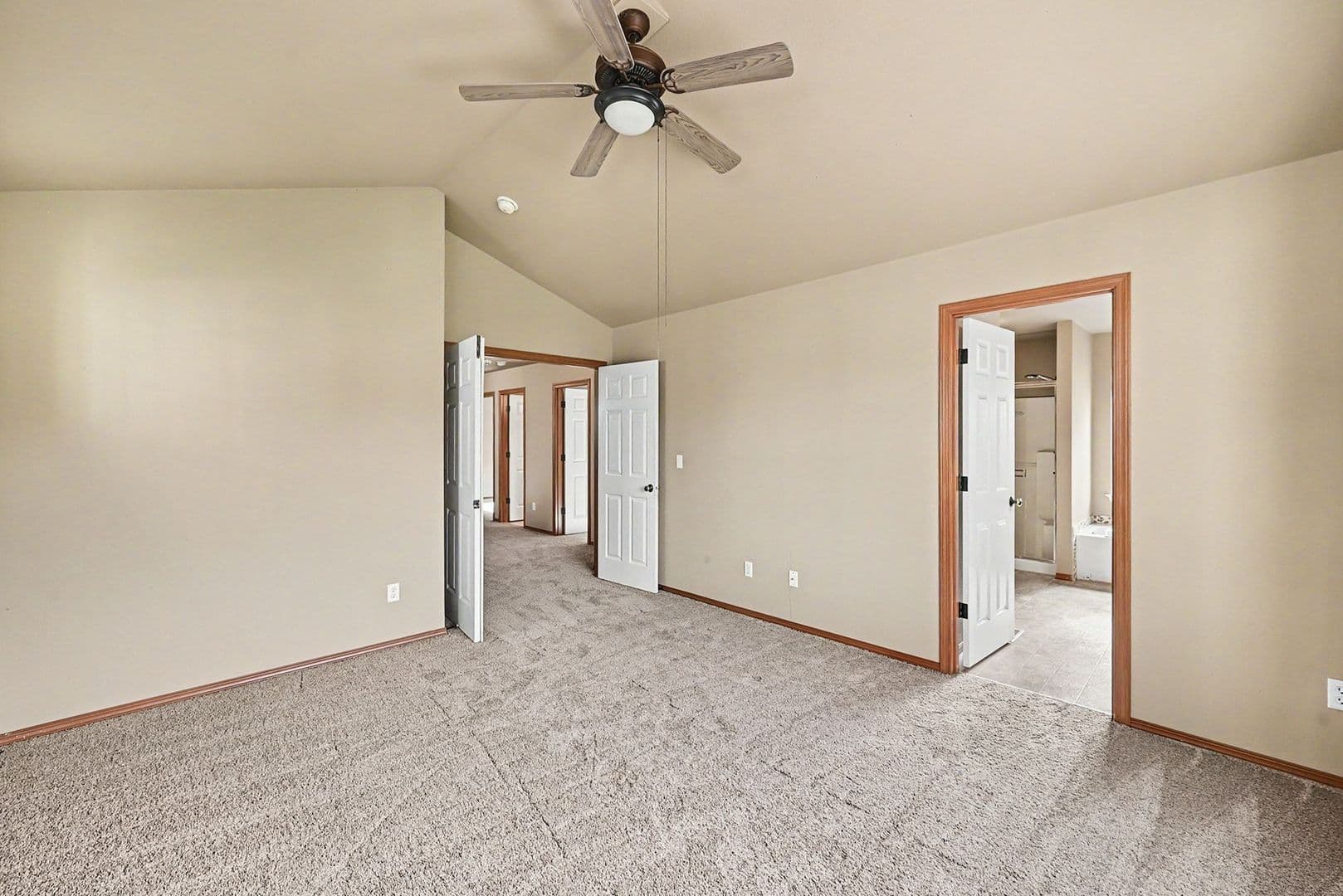 Puyallup House: 18710 116th Ave E