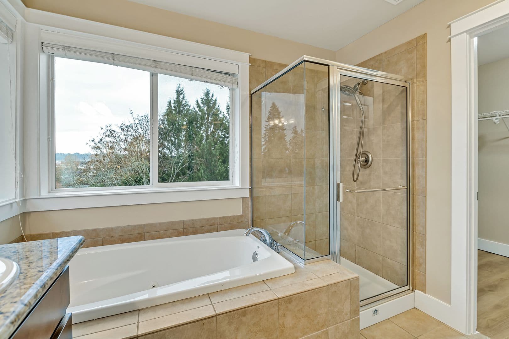 Kent House: 729 Prospect Ave N
