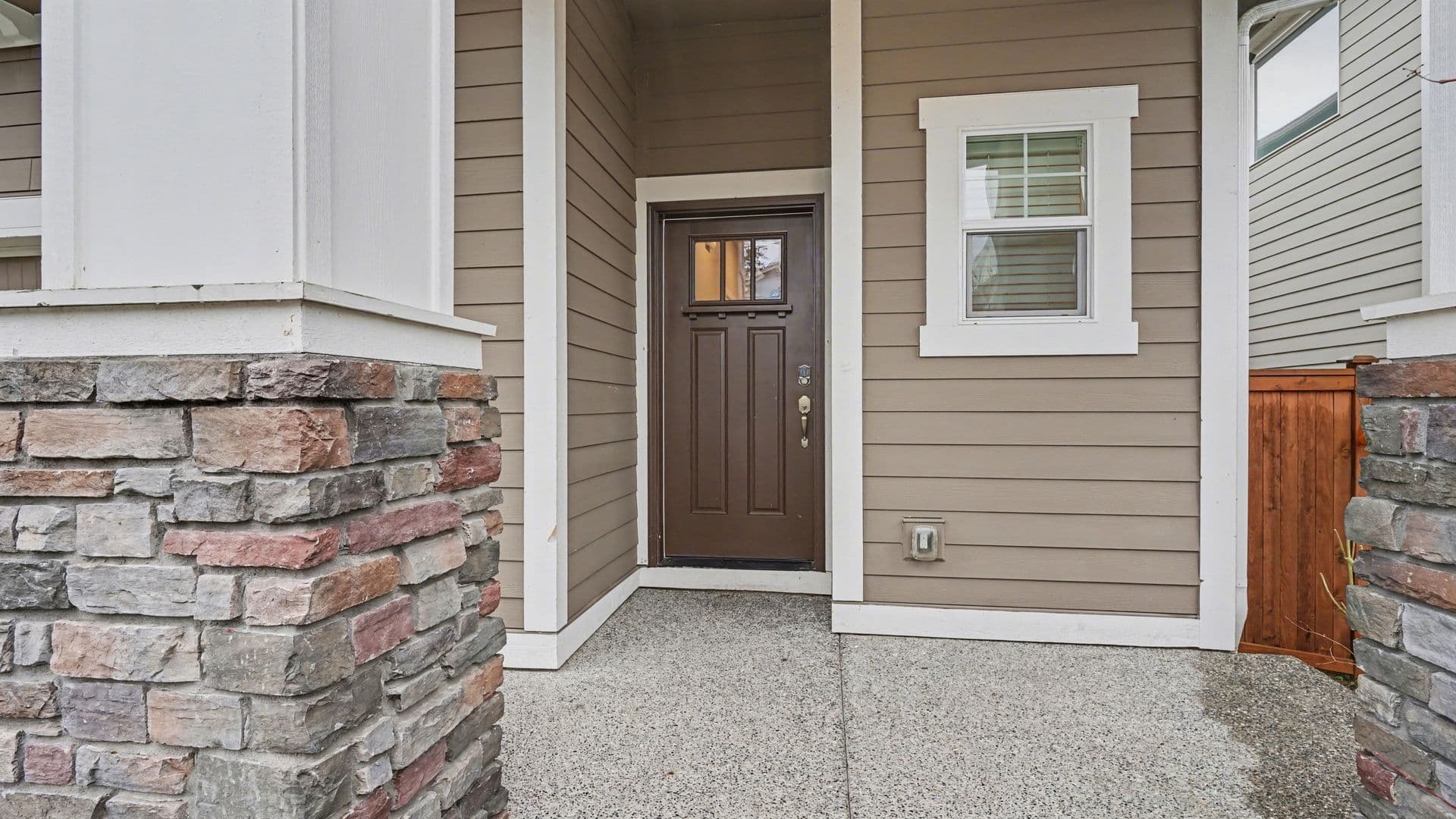 Bothell House: 17321 40th Ave SE