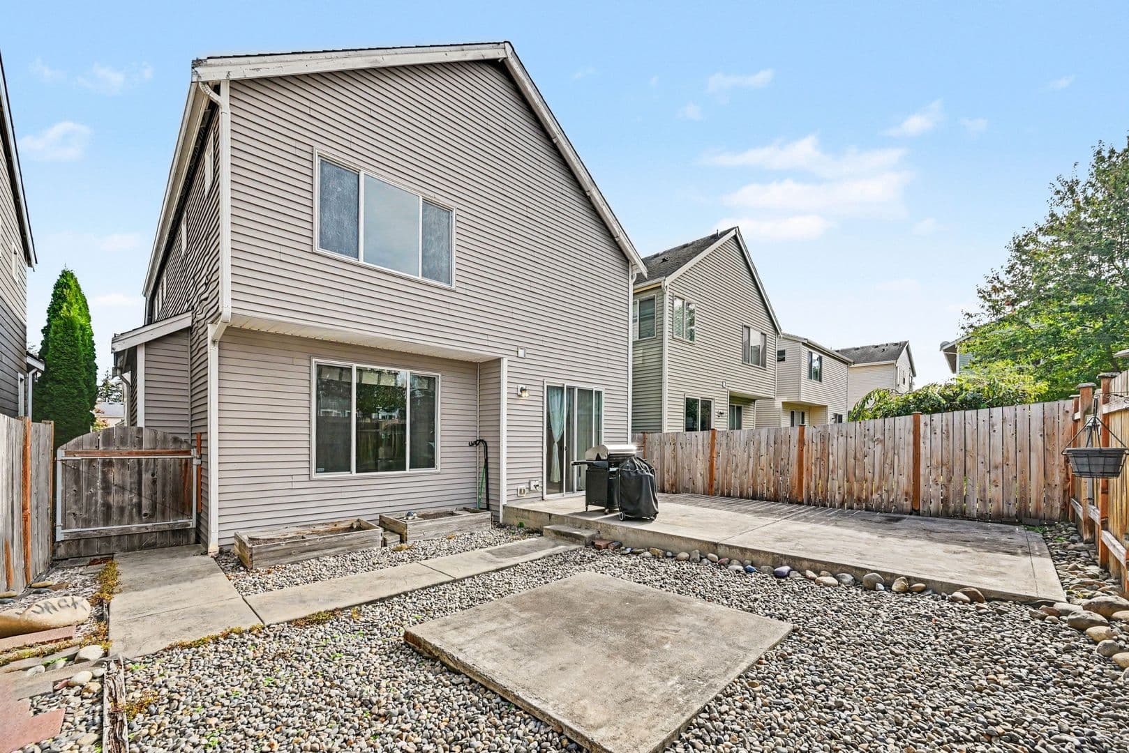 Puyallup House: 18710 116th Ave E