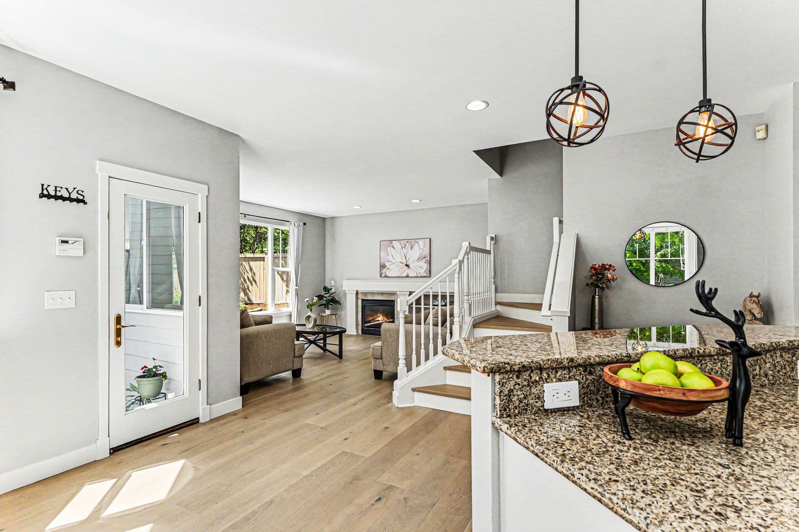 Snoqualmie House: 7521 Dogwood Ln SE