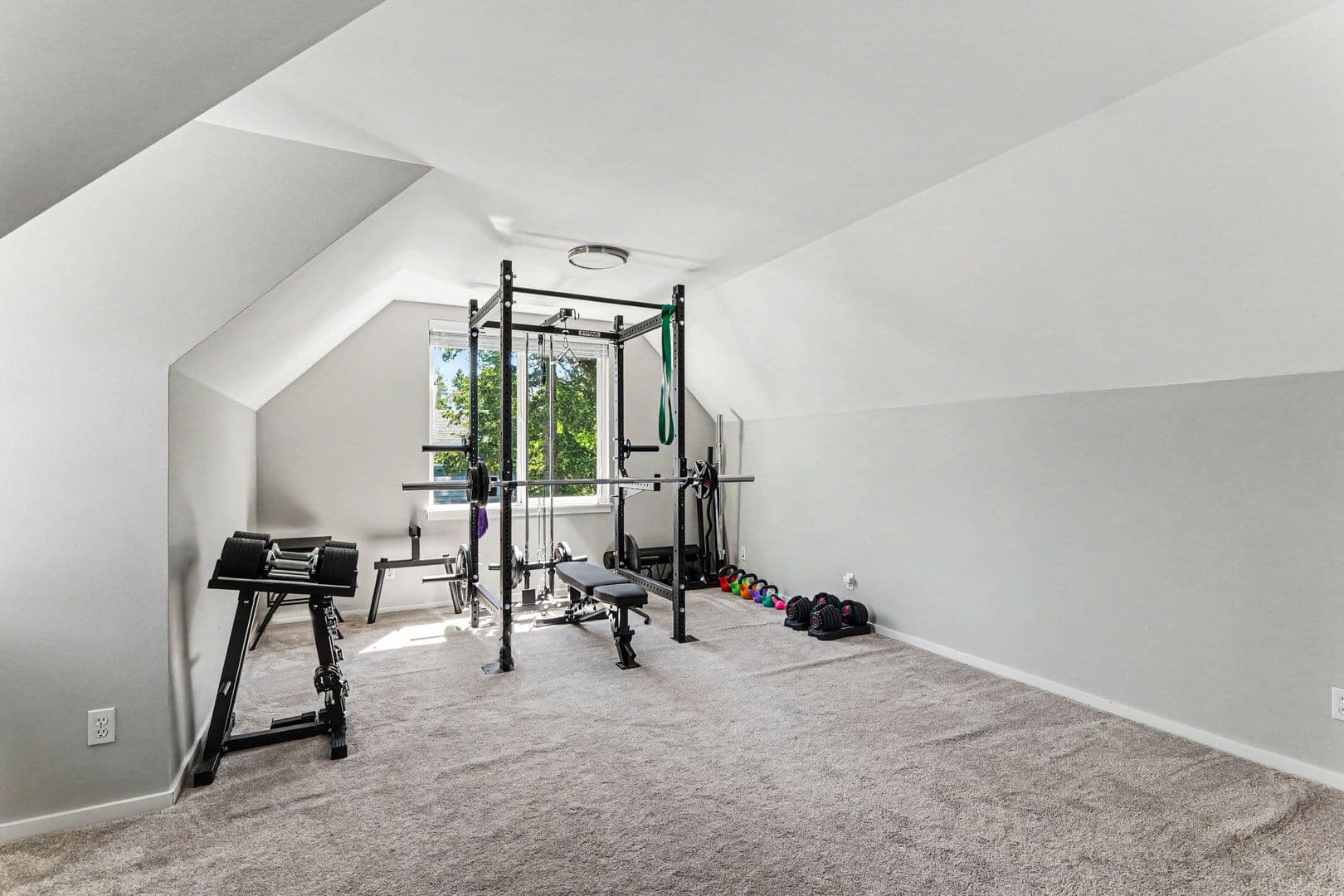 Snoqualmie House: 7521 Dogwood Ln SE