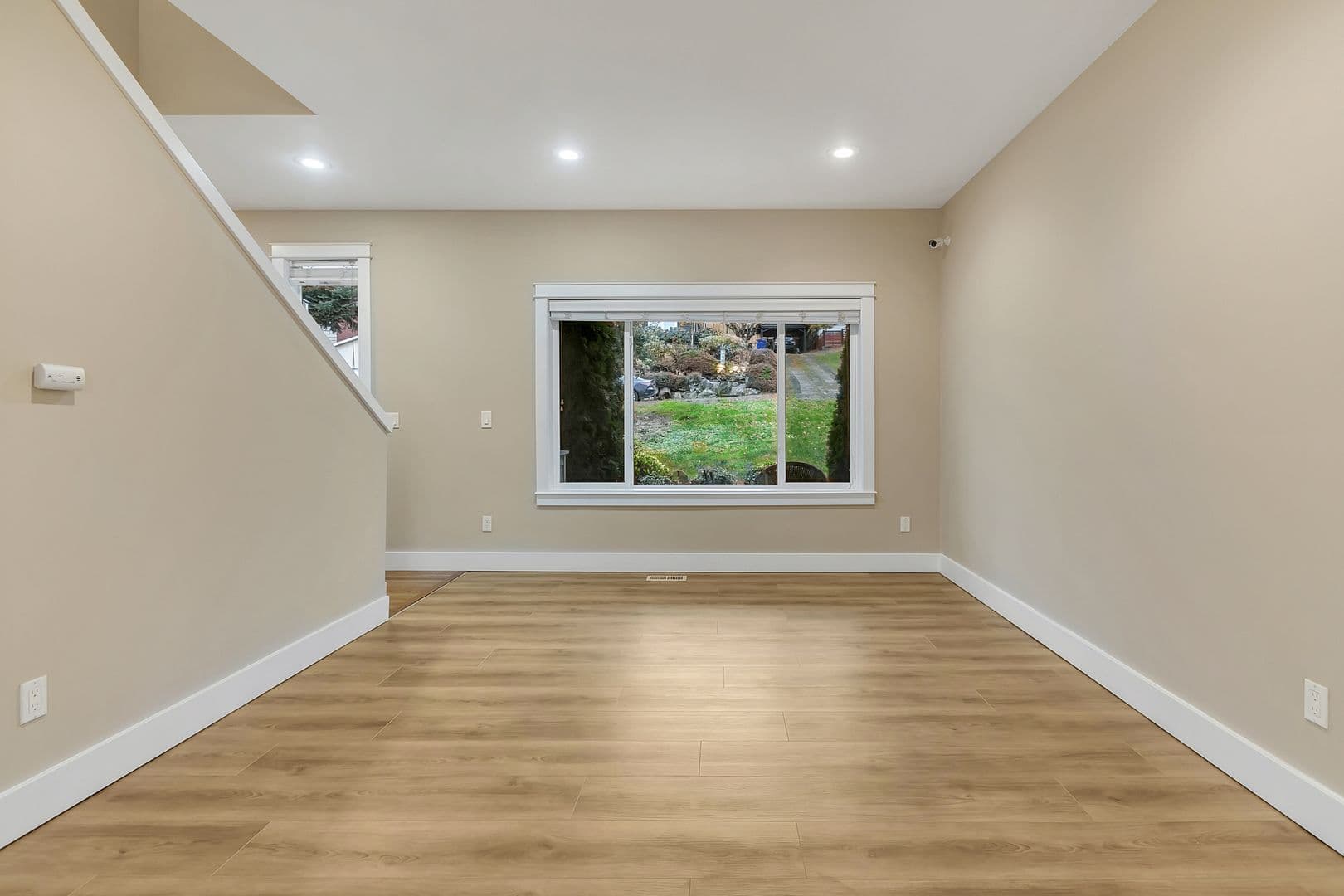 Kent House: 729 Prospect Ave N