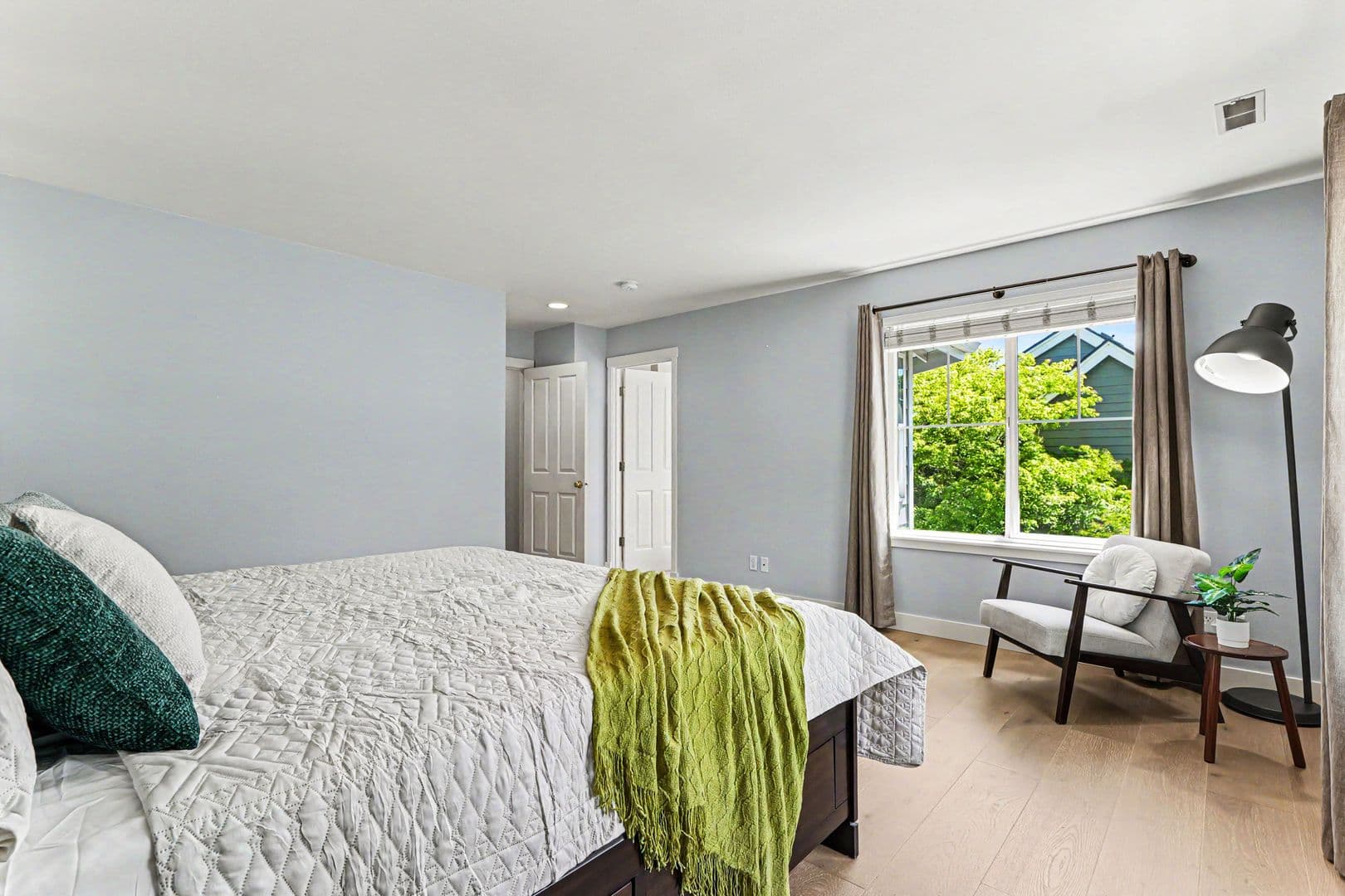 Snoqualmie House: 7521 Dogwood Ln SE