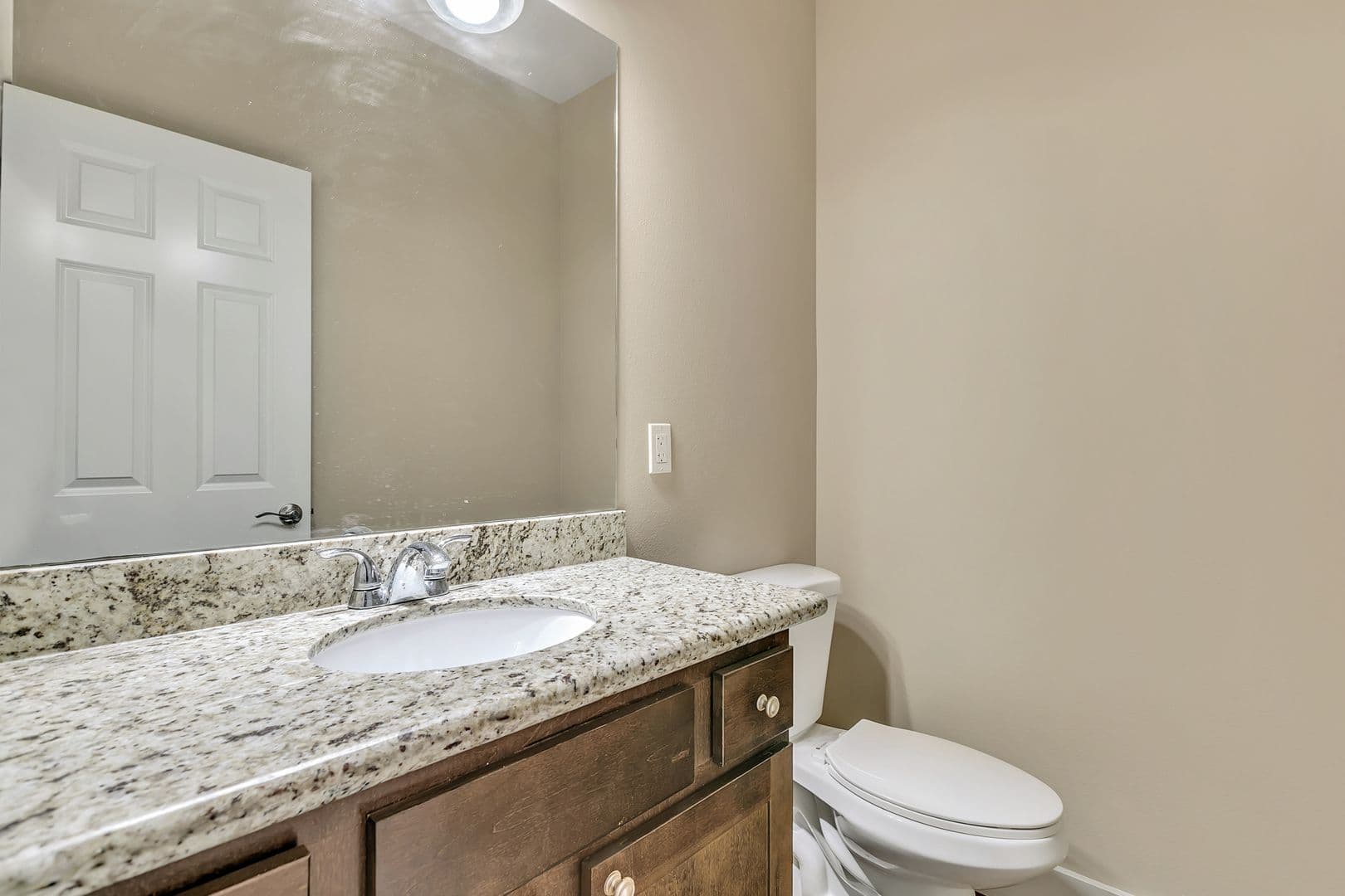 Kent House: 729 Prospect Ave N