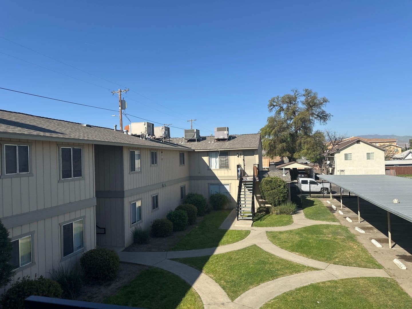 Coalinga Apartment: 141 Warthan St.