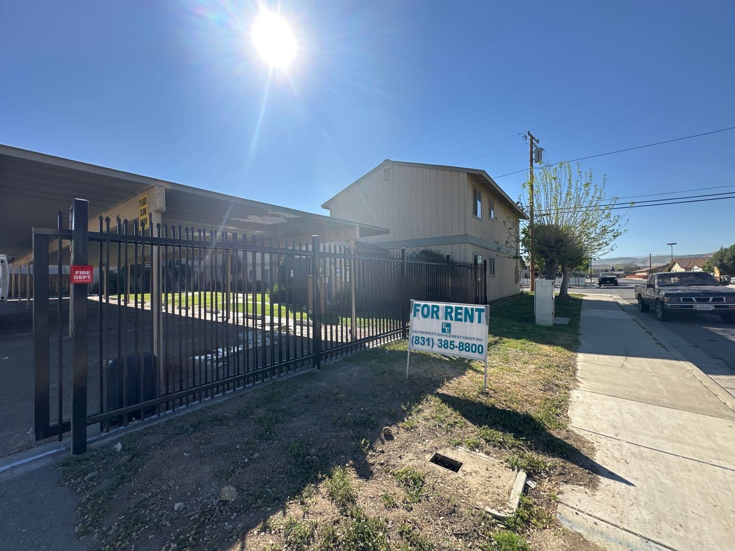 Coalinga Apartment: 141 Warthan St.