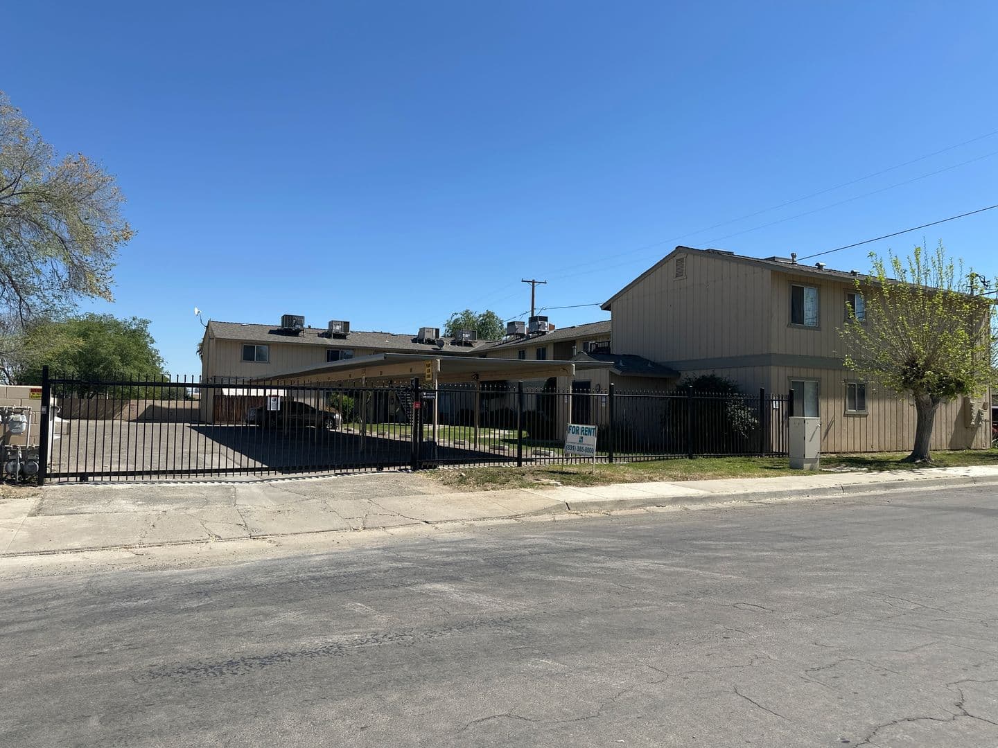 Coalinga Apartment: 141 Warthan St.