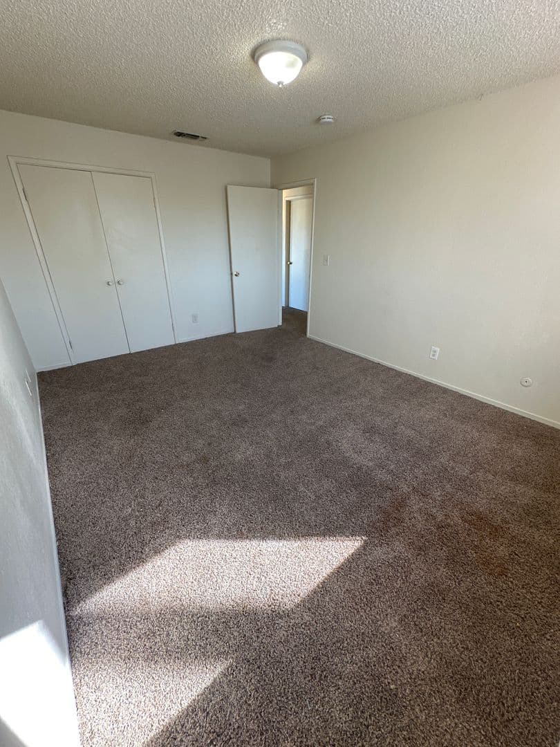 Coalinga Apartment: 141 Warthan St.
