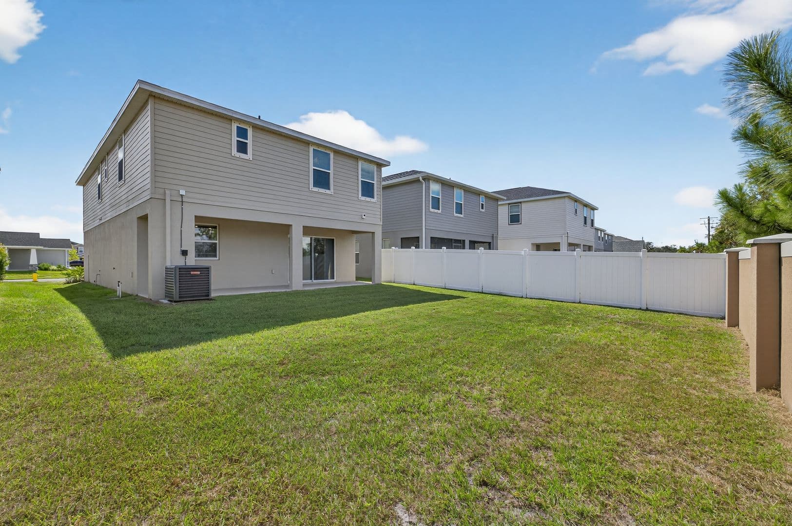 Riverview House: 11772 Pink Plumeria Ct