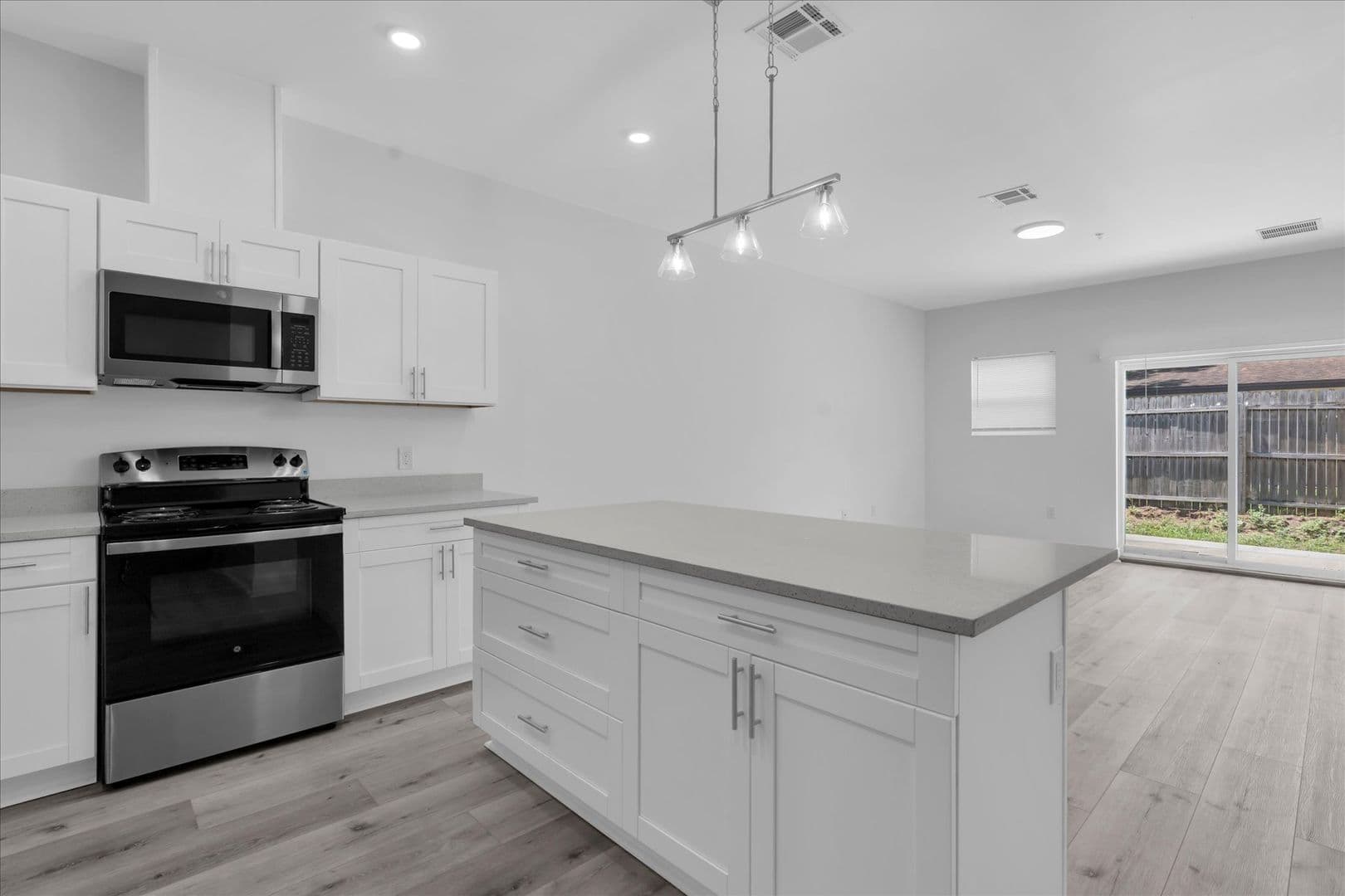 Bartow Apartment: 705 S Orange Ave
