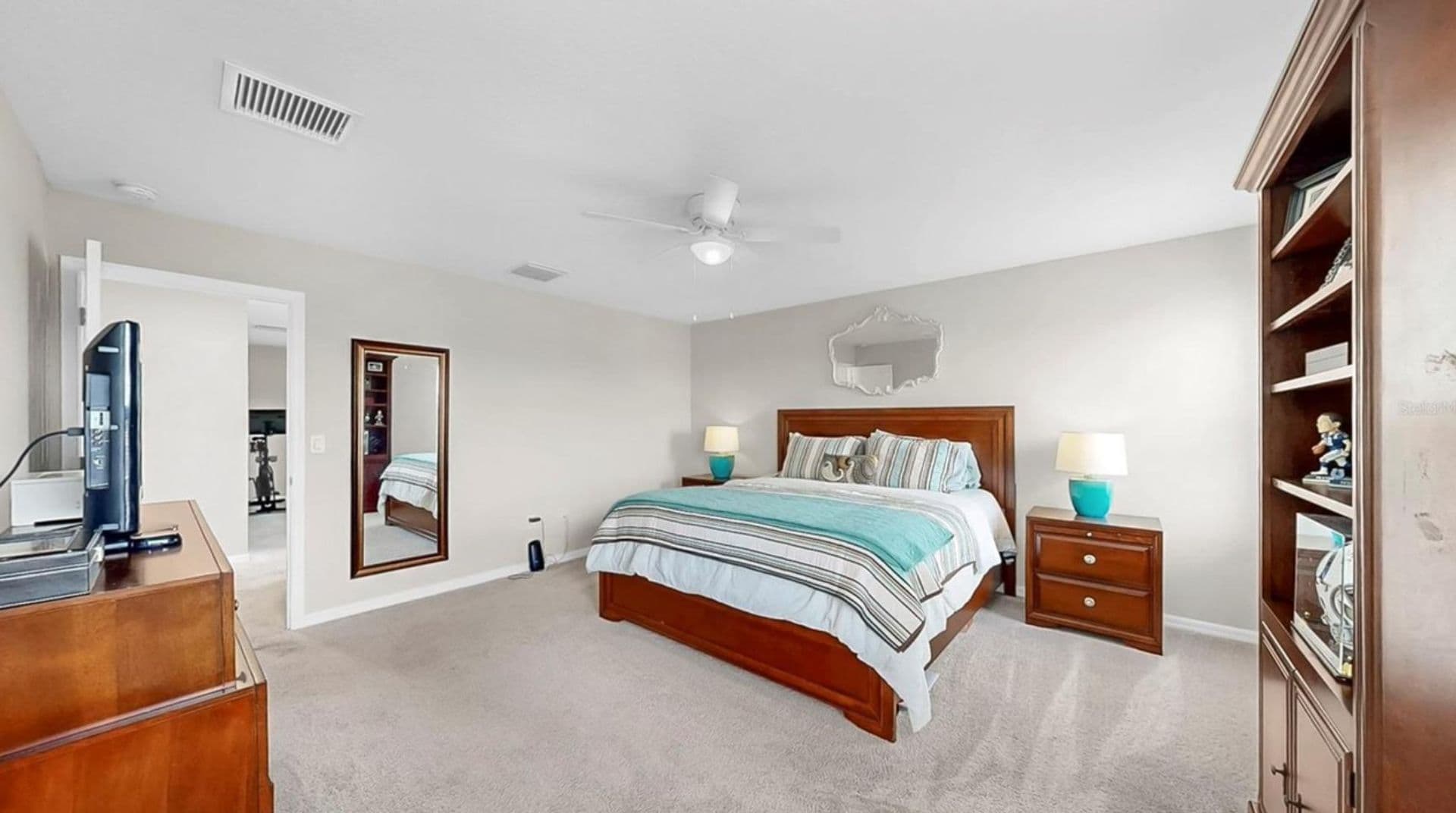 Riverview House: 12724 Tannencrest Dr