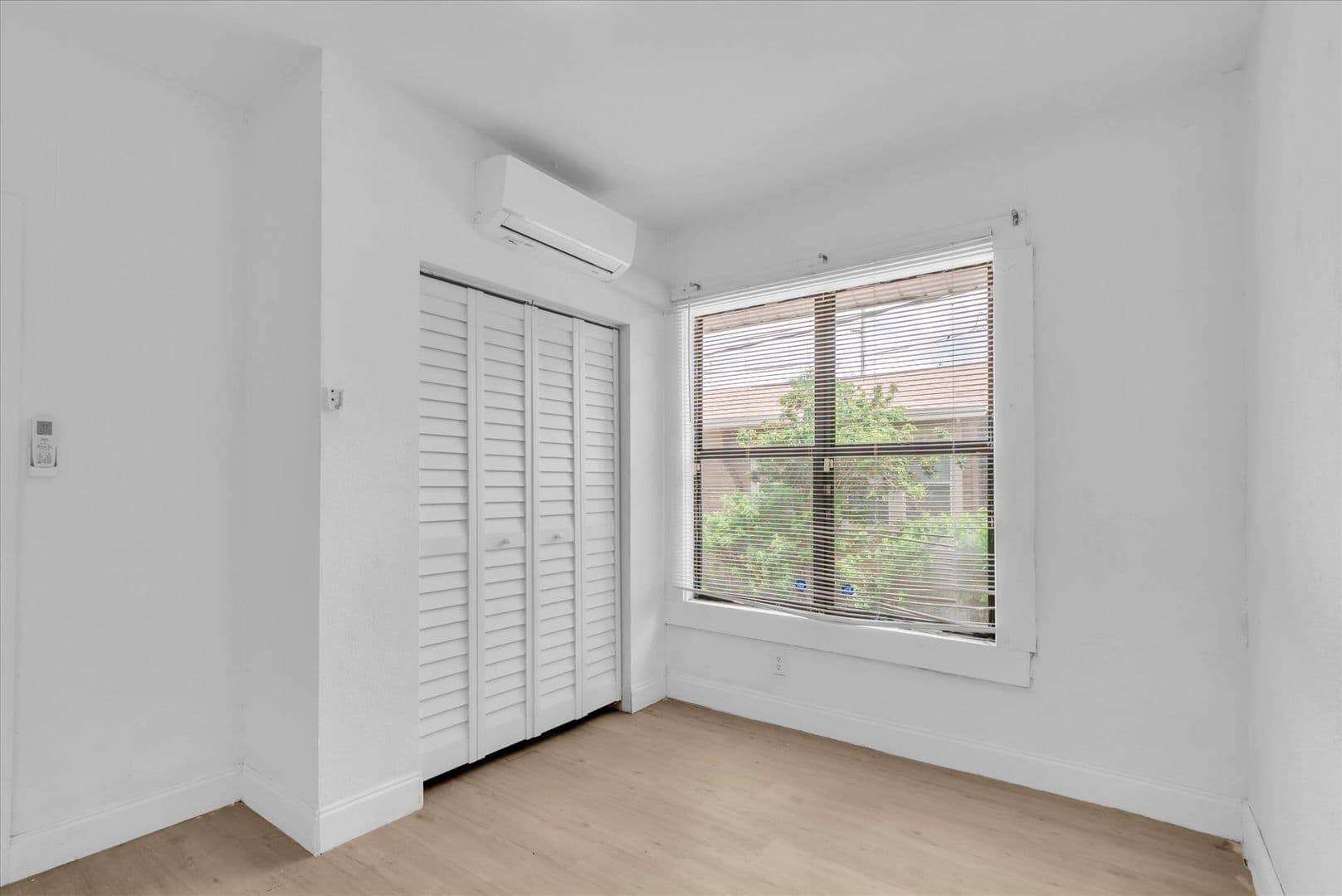 Tampa Apartment: 1005 E Lake Ave