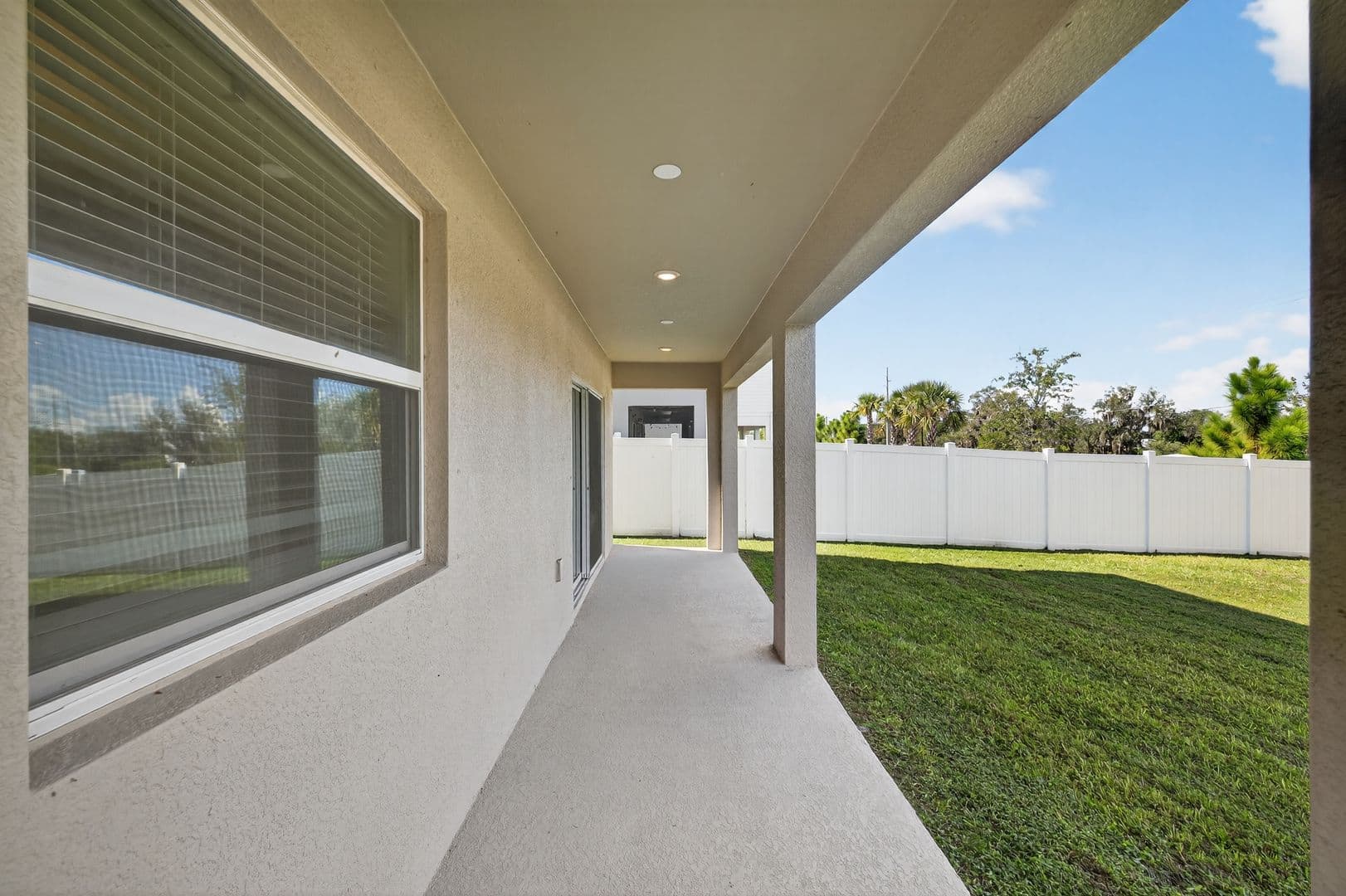 Riverview House: 11772 Pink Plumeria Ct