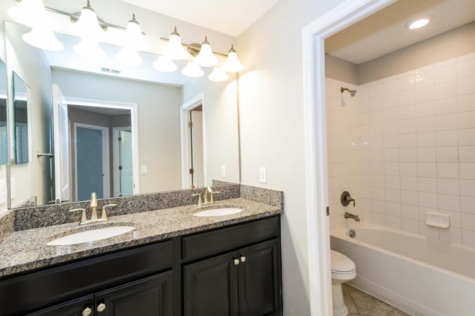 Riverview House: 11812 Valhalla Woods Dr