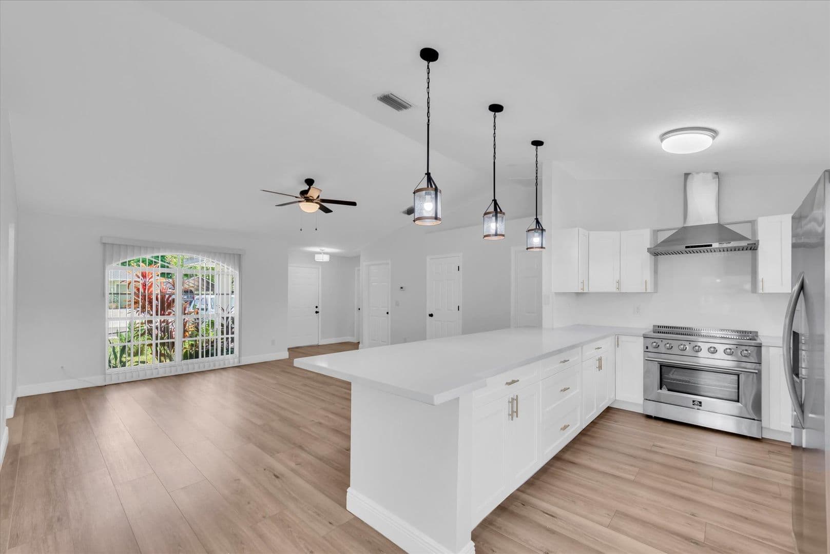 Palmetto House: 1611 3rd Ave W