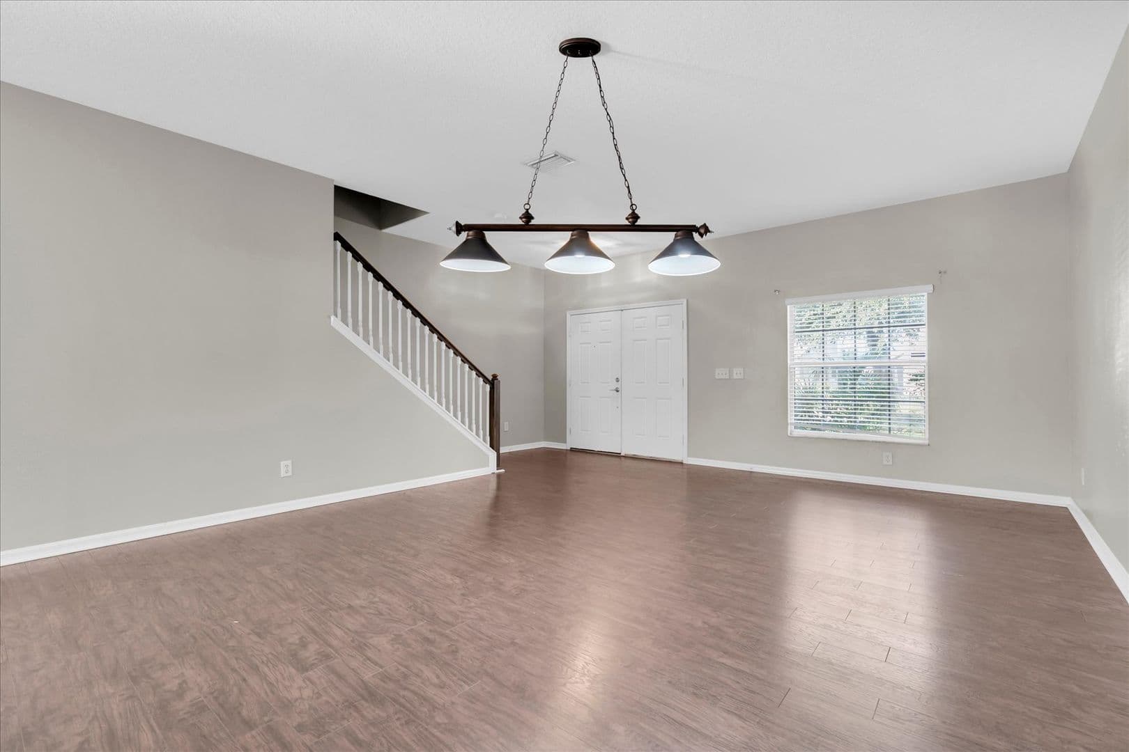 Riverview House: 11166 Creek Haven Dr