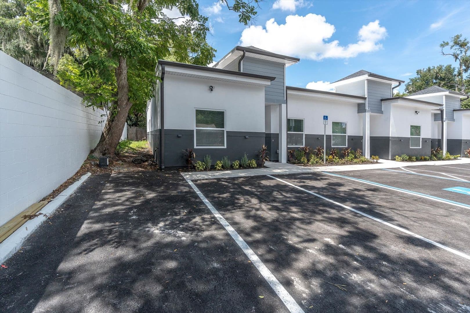 Bartow Apartment: 705 S Orange Ave