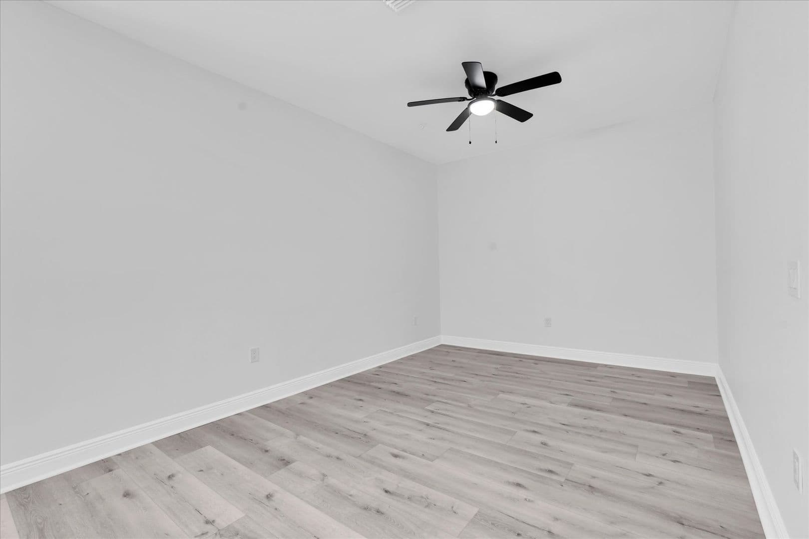 Bartow Apartment: 705 S Orange Ave