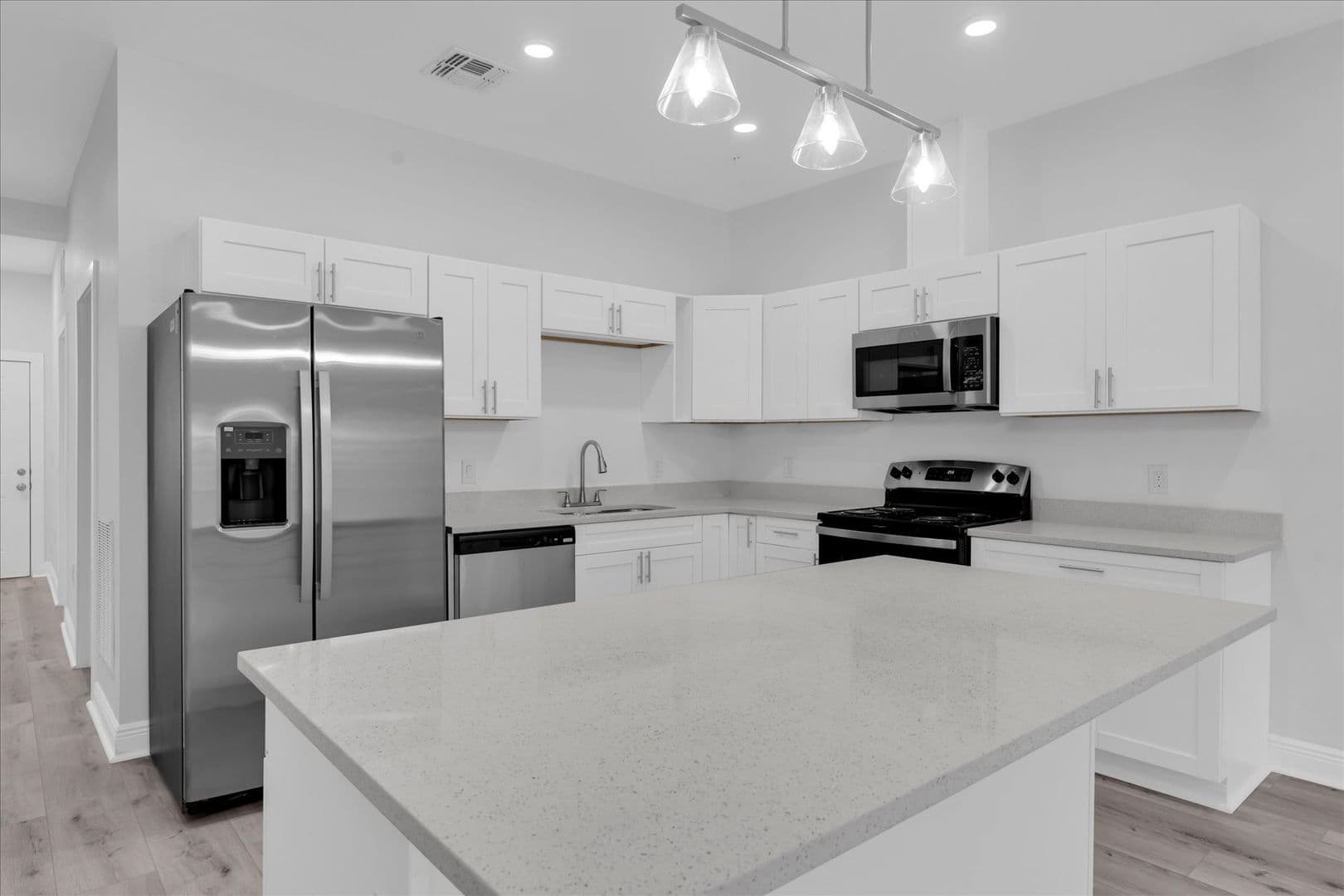 Bartow Apartment: 705 S Orange Ave