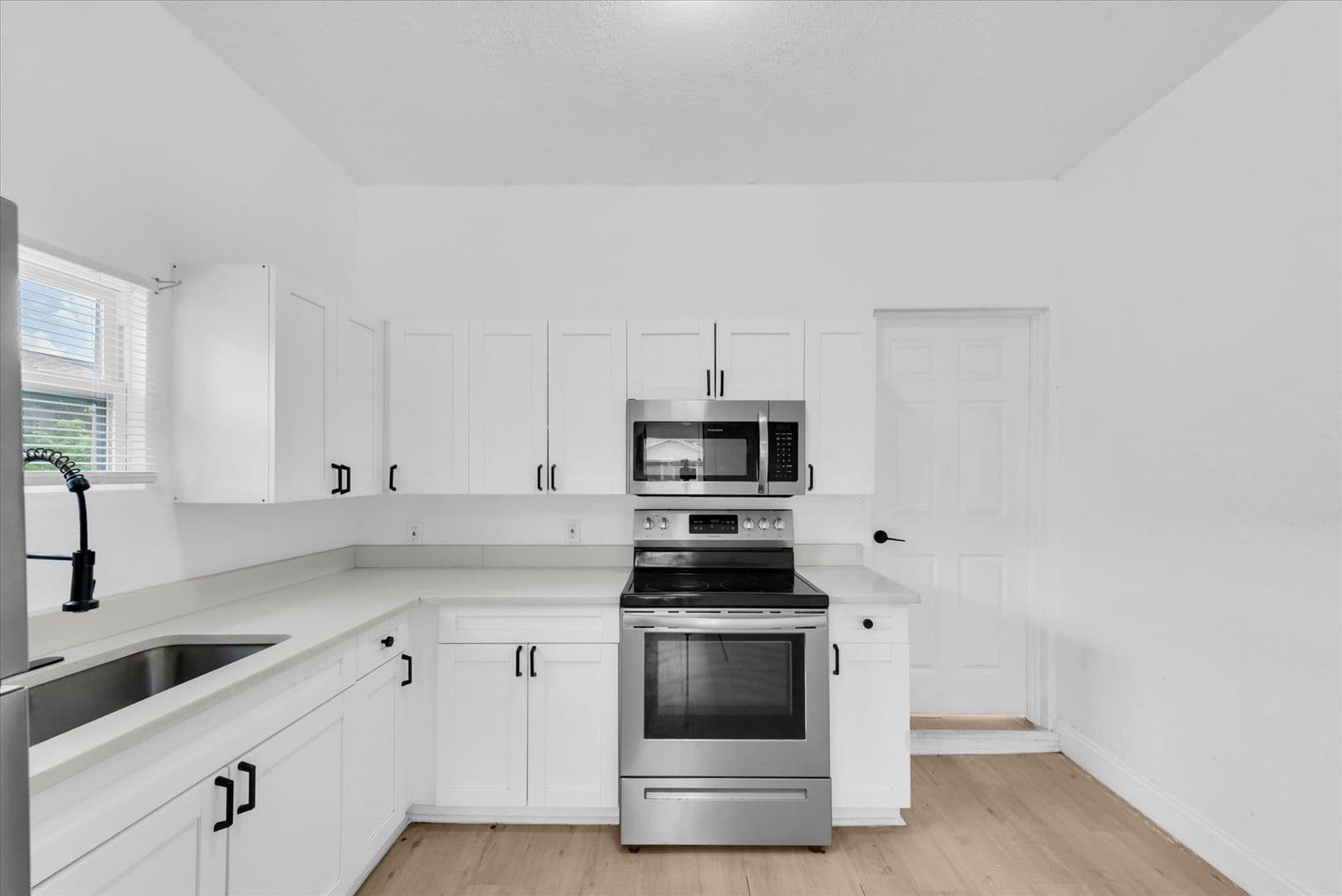 Tampa Apartment: 1005 E Lake Ave
