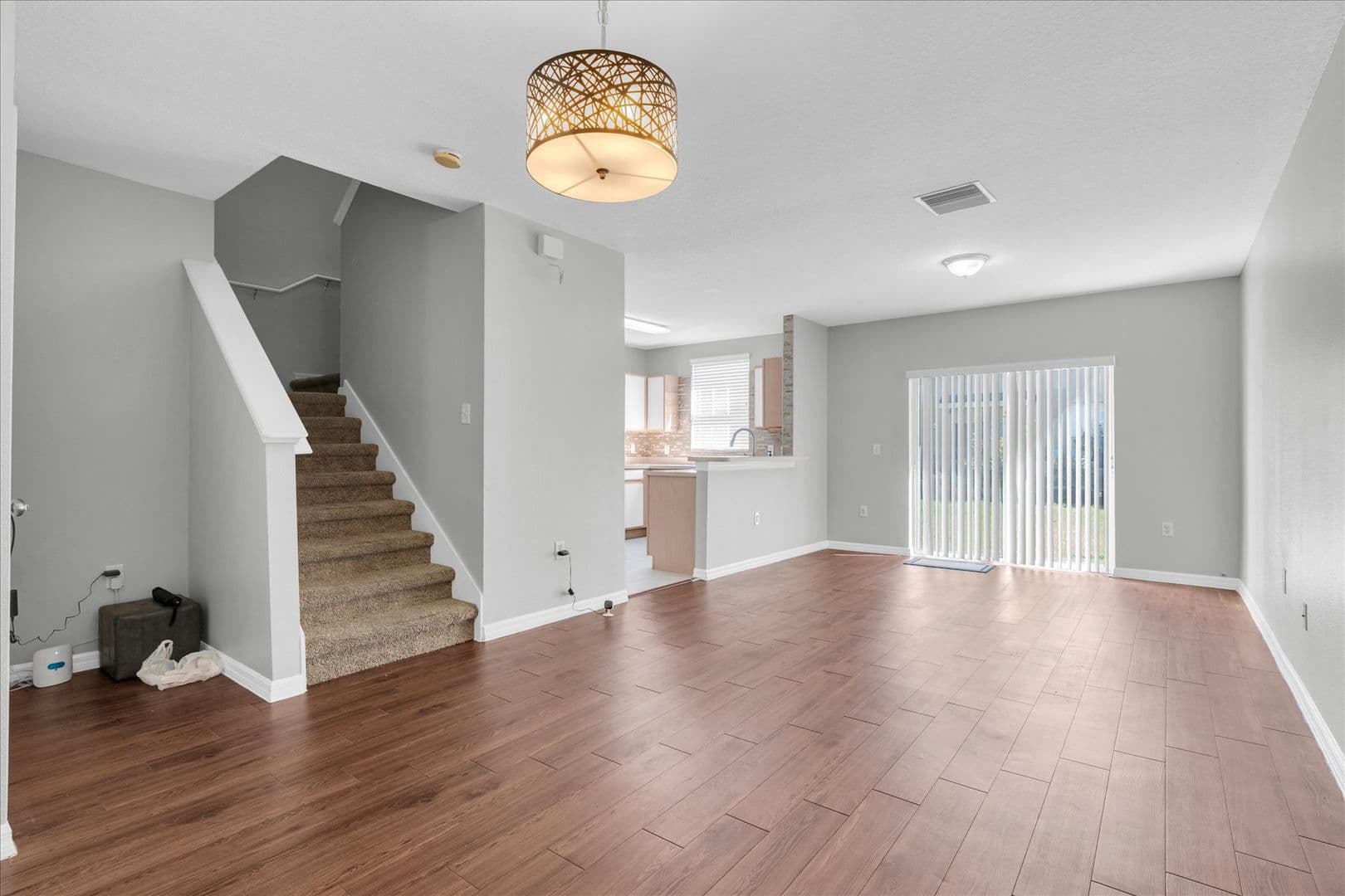 Riverview House: 9907 Carlsdale Dr