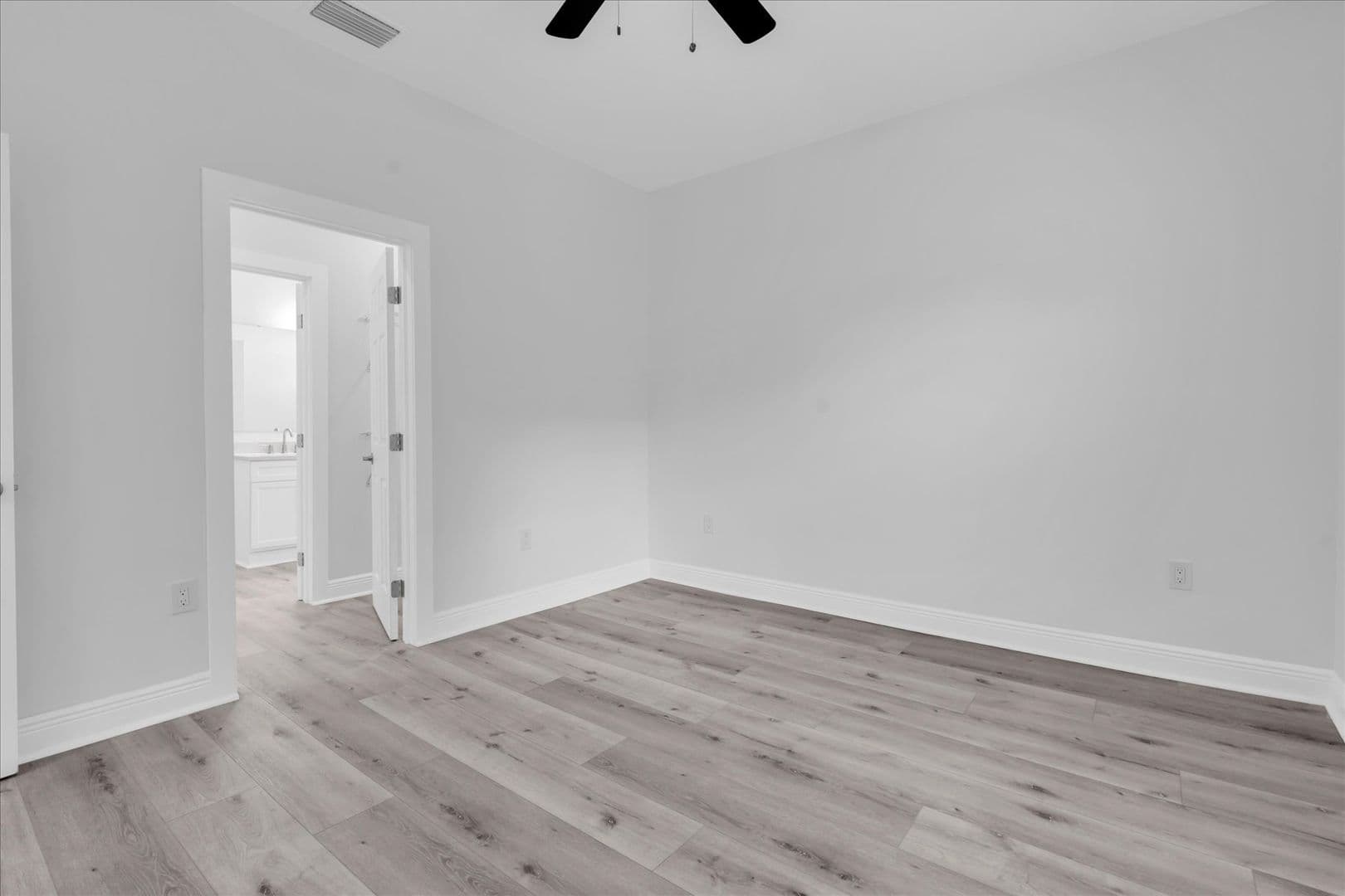 Bartow Apartment: 705 S Orange Ave