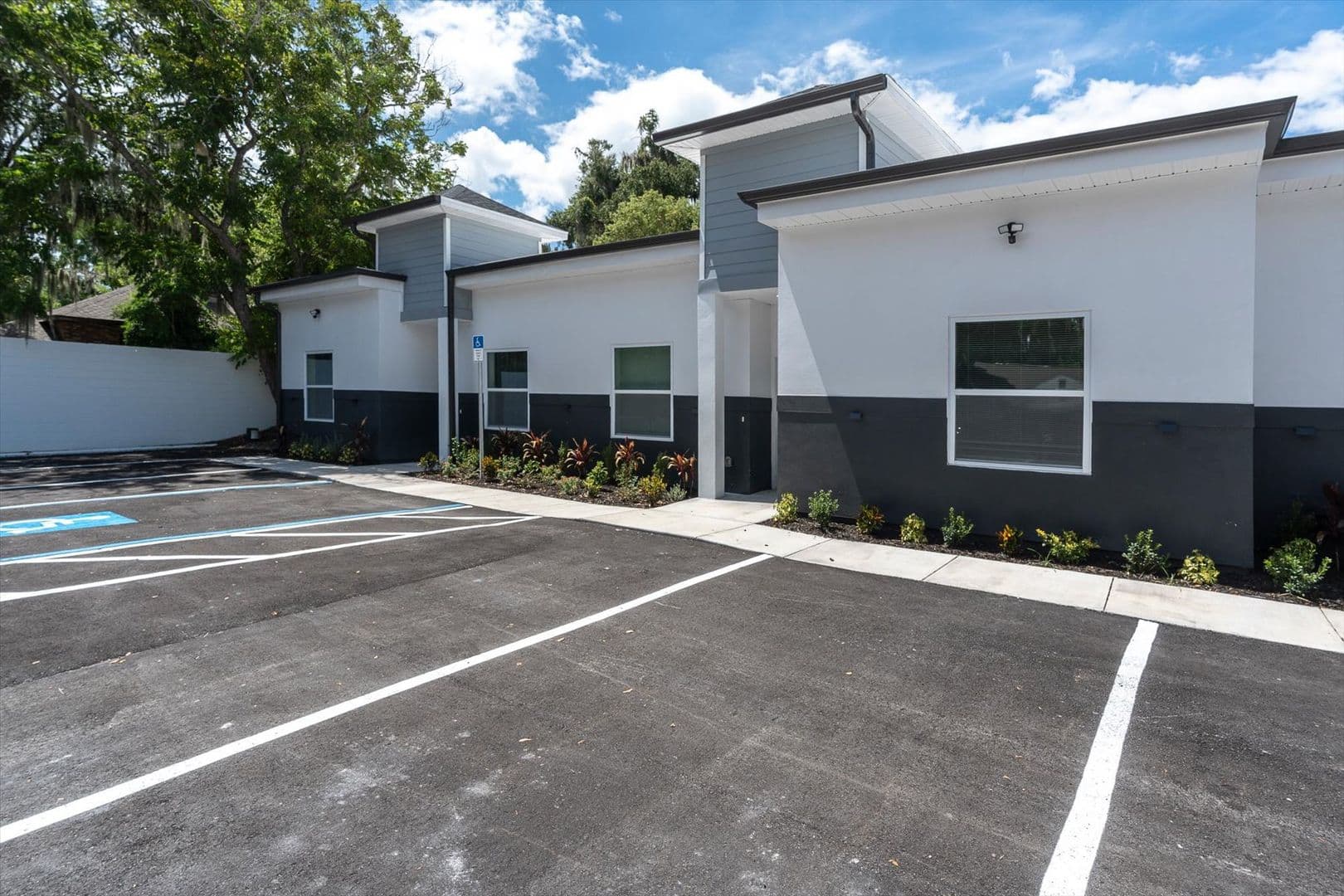 Bartow Apartment: 705 S Orange Ave
