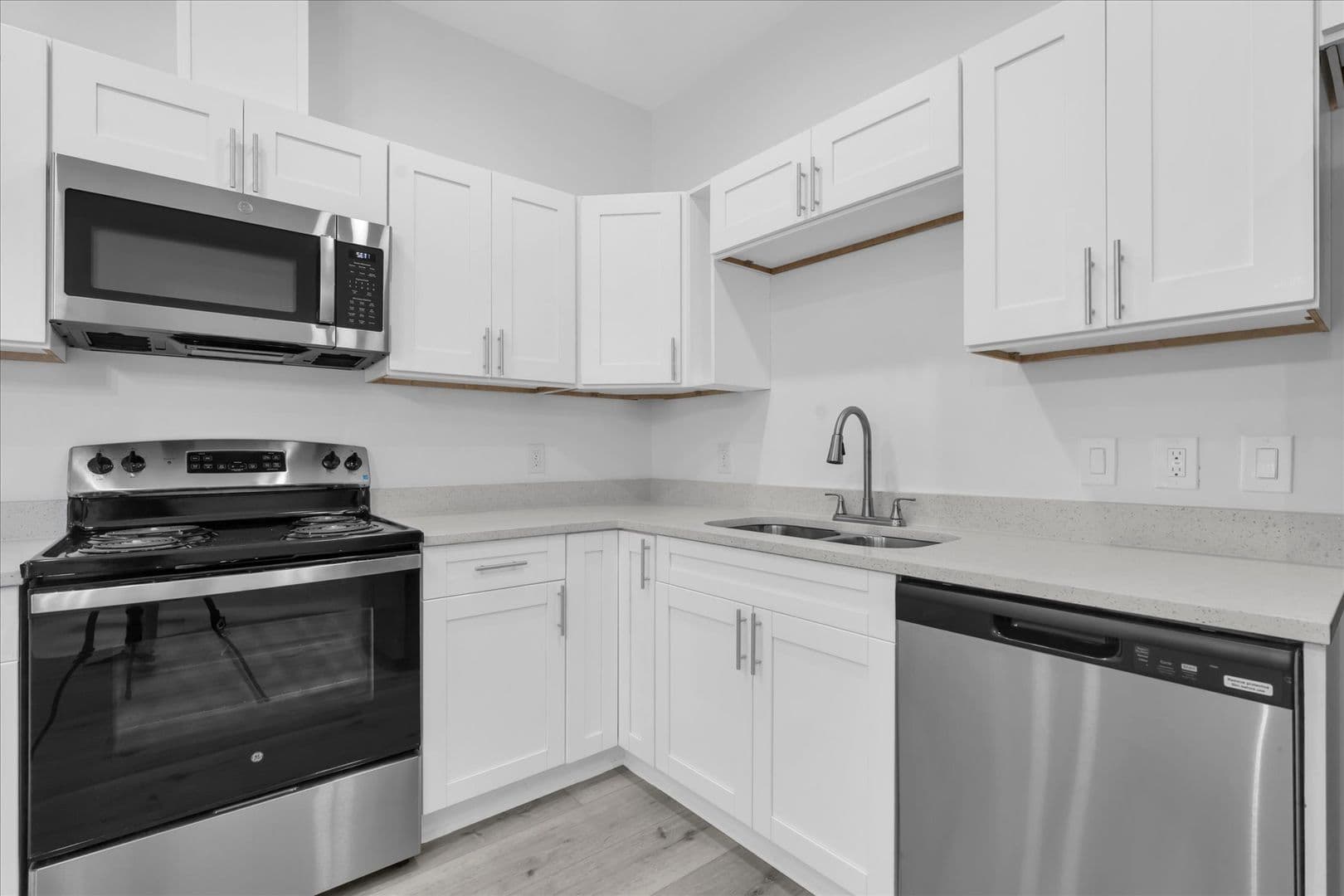 Bartow Apartment: 705 S Orange Ave