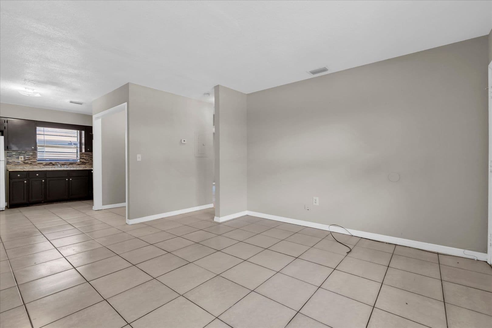 Tampa Apartment: 5118 E 97th Ave
