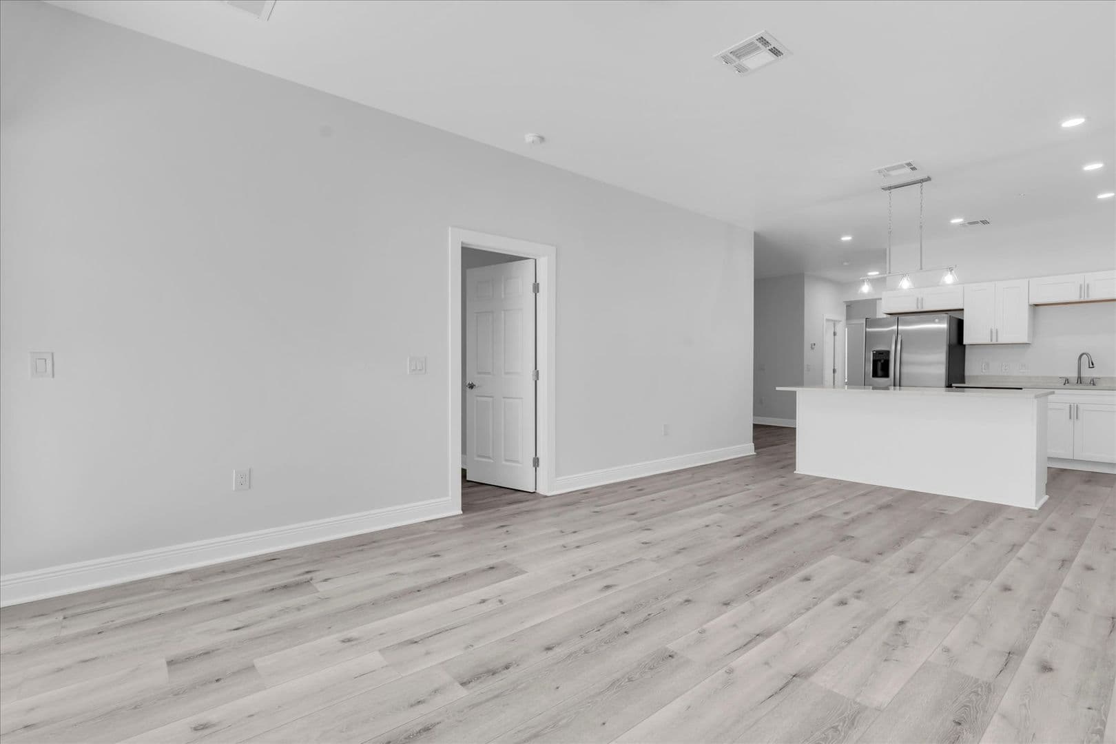 Bartow Apartment: 705 S Orange Ave