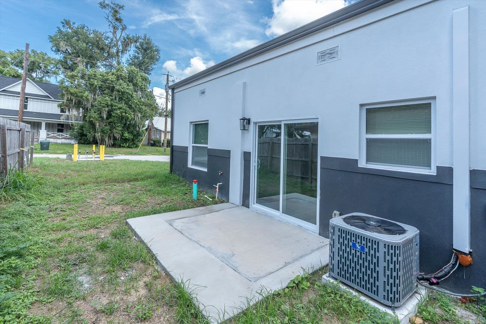 Bartow Apartment: 705 S Orange Ave