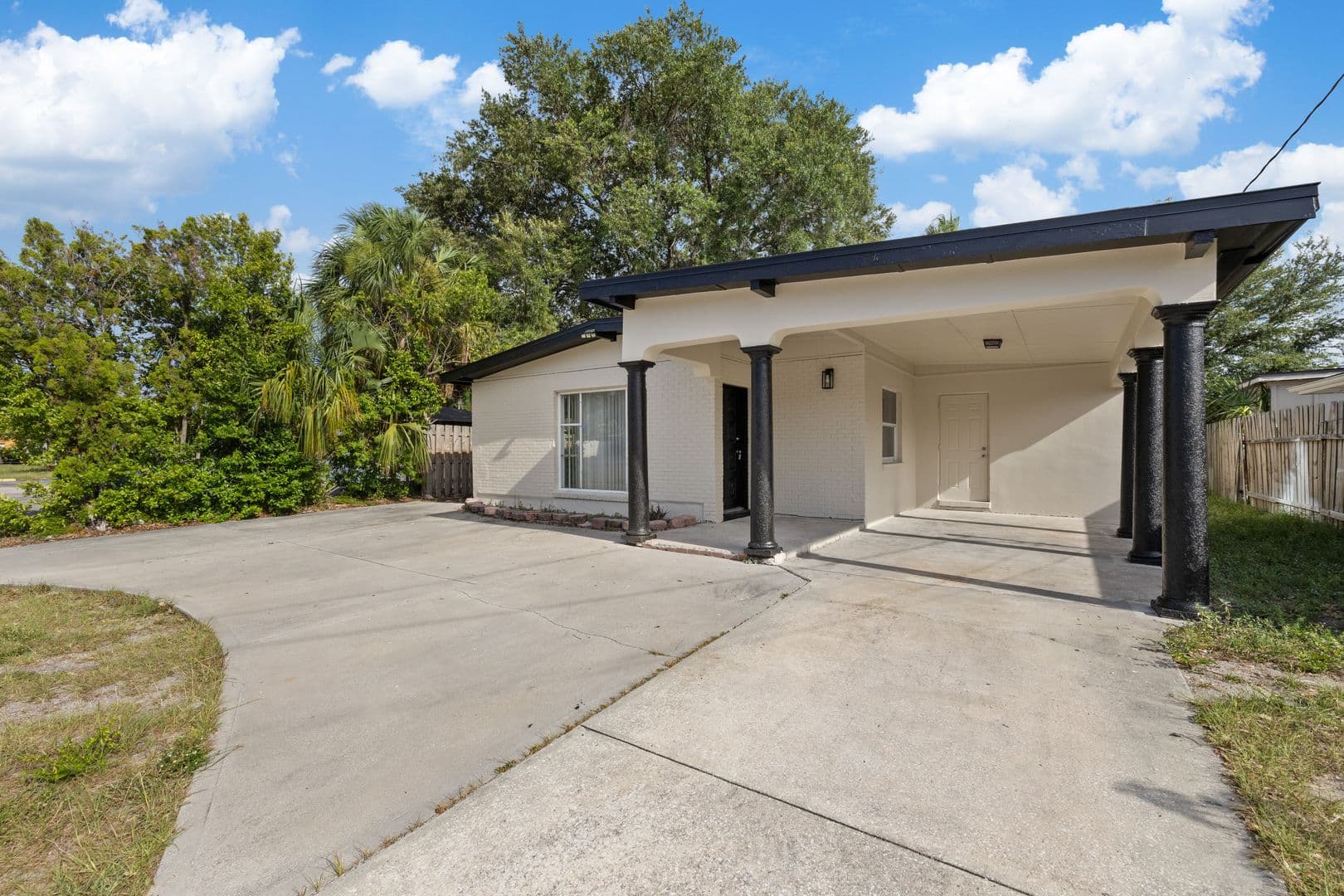 Tampa House: 2706 W Tampa Bay Blvd