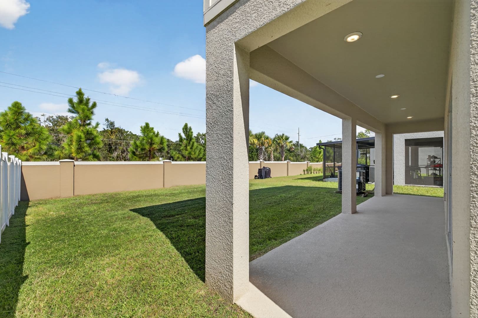 Riverview House: 11772 Pink Plumeria Ct
