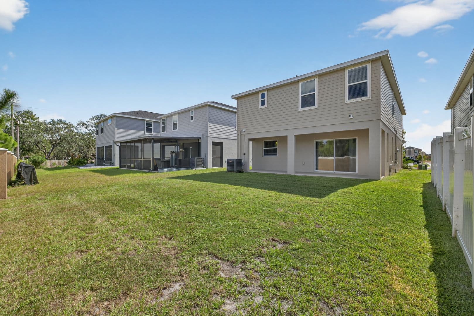 Riverview House: 11772 Pink Plumeria Ct