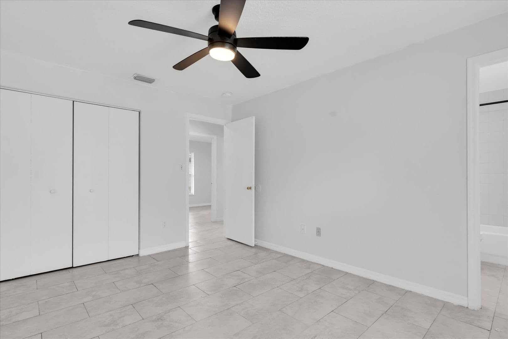 Tampa Apartment: 3421 Temple Street