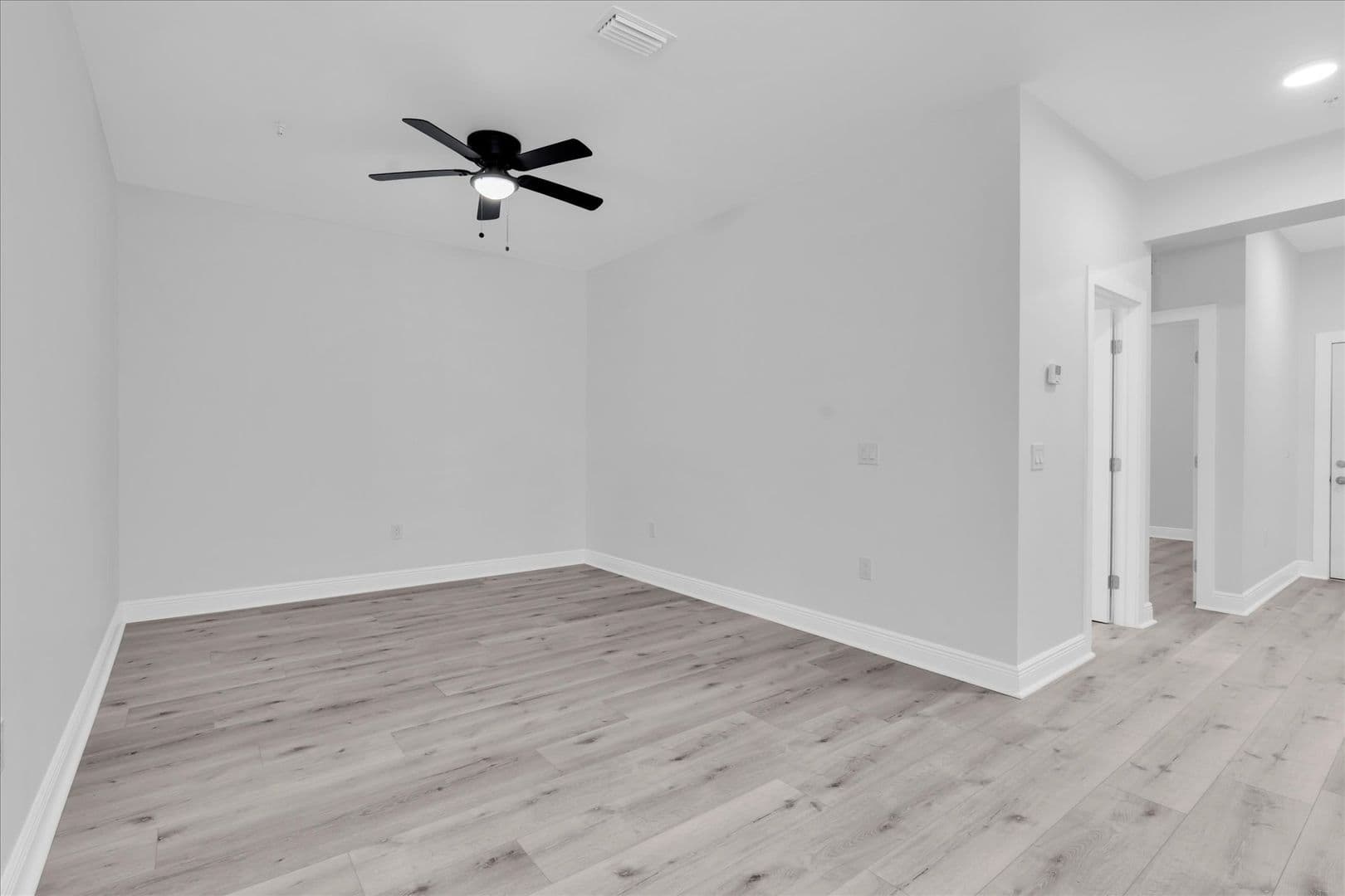 Bartow Apartment: 705 S Orange Ave