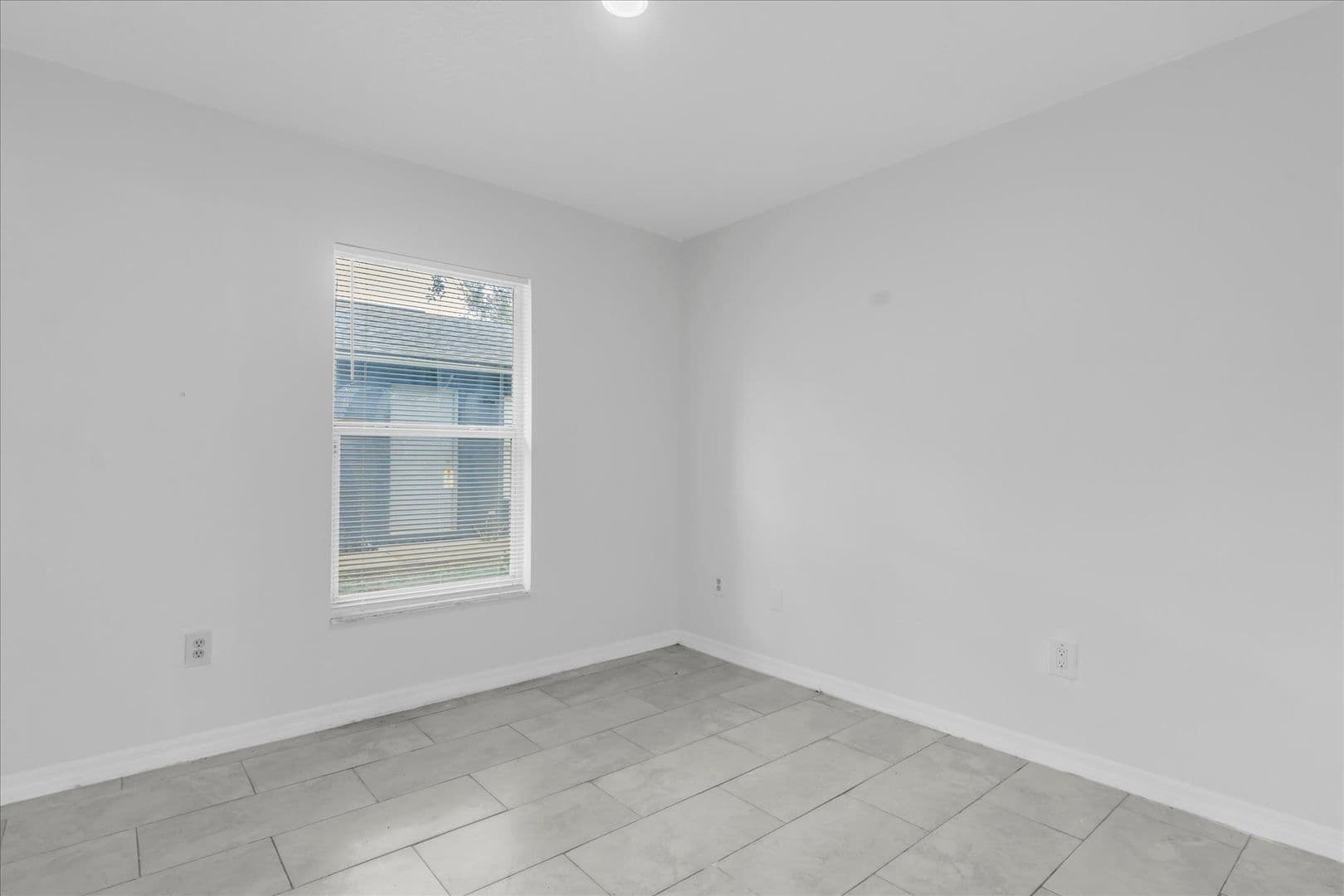 Tampa Apartment: 3421 Temple Street