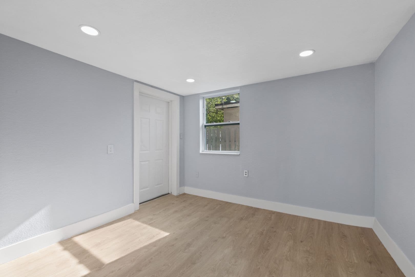 Tampa House: 2706 W Tampa Bay Blvd