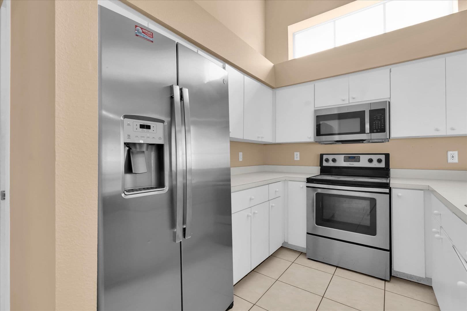 Tampa House: 16420 Lake Heather Dr