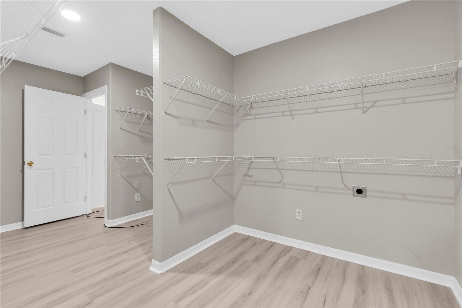 Riverview House: 11166 Creek Haven Dr