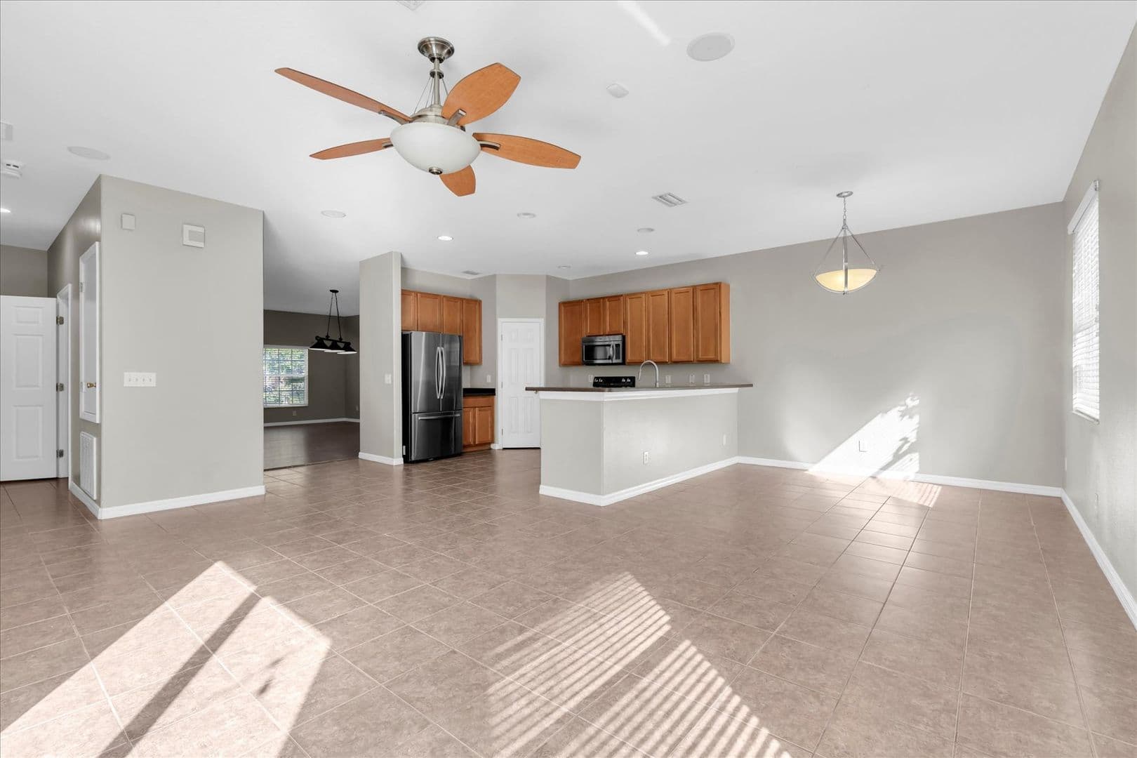 Riverview House: 11166 Creek Haven Dr