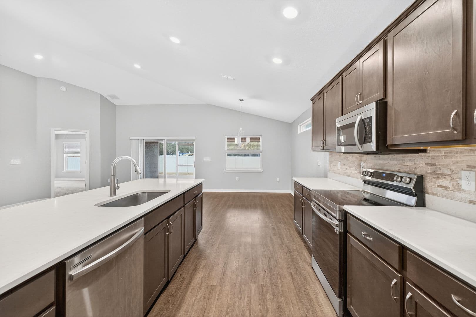 Riverview House: 12219 Cypress Branch St