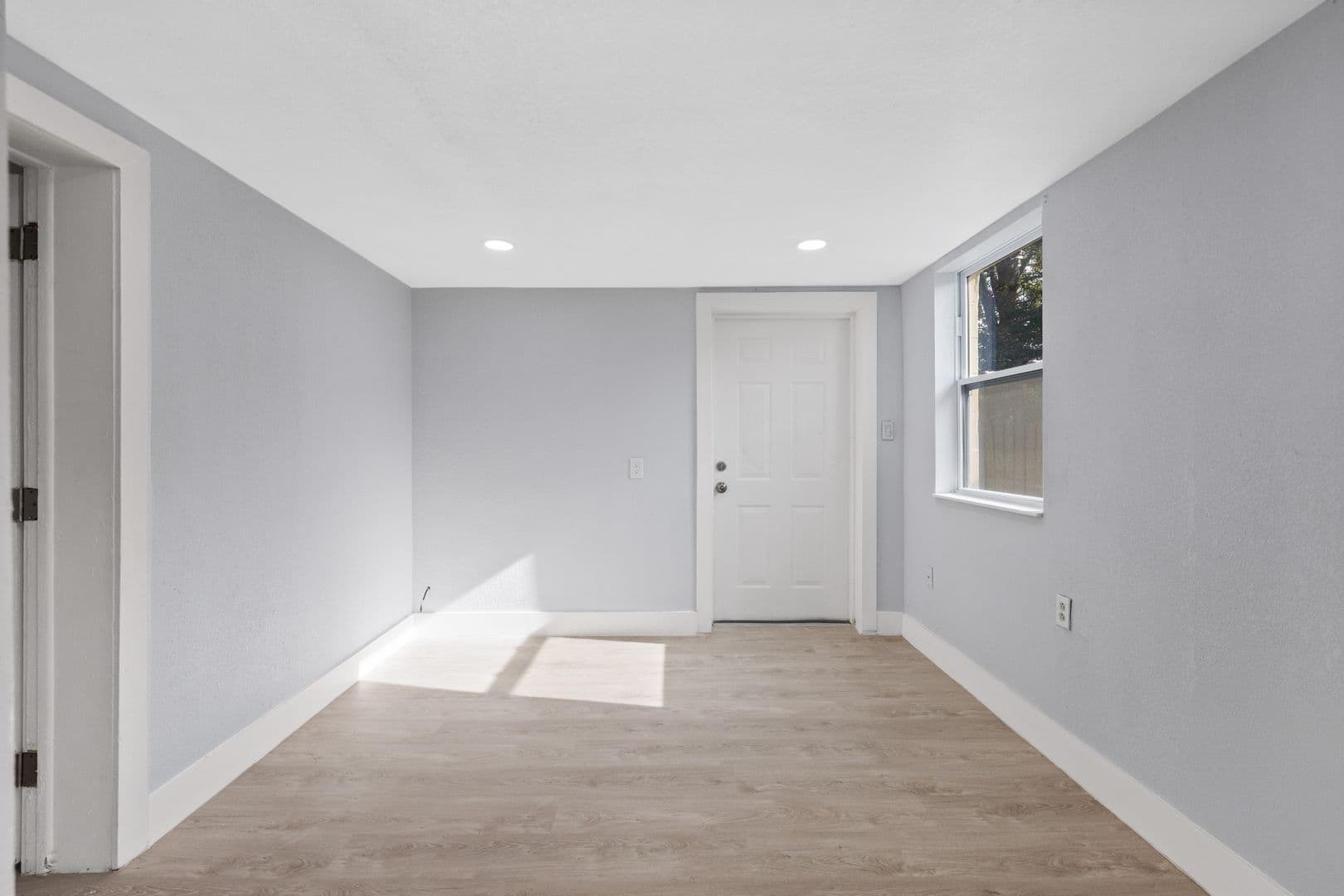 Tampa House: 2706 W Tampa Bay Blvd