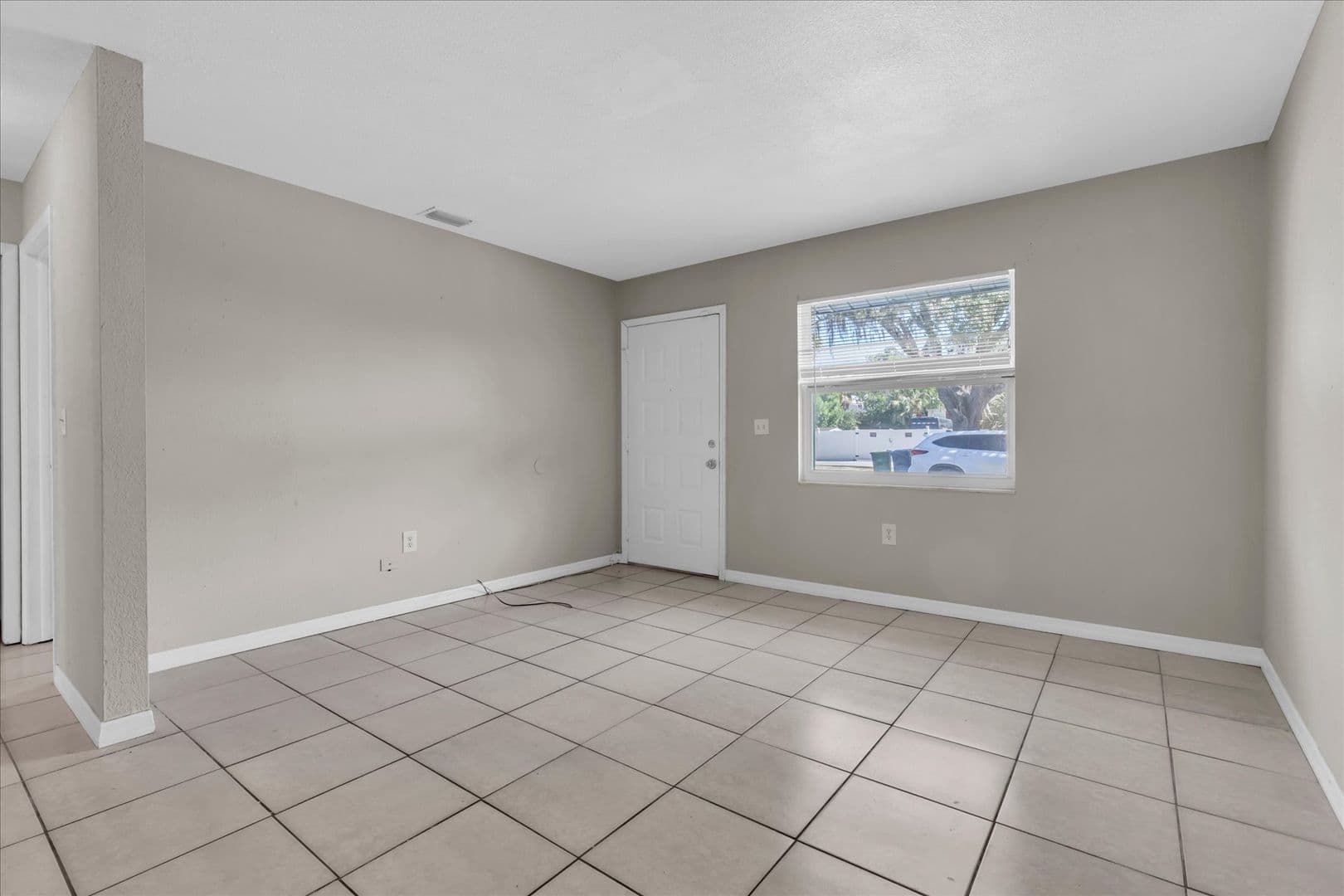 Tampa Apartment: 5118 E 97th Ave