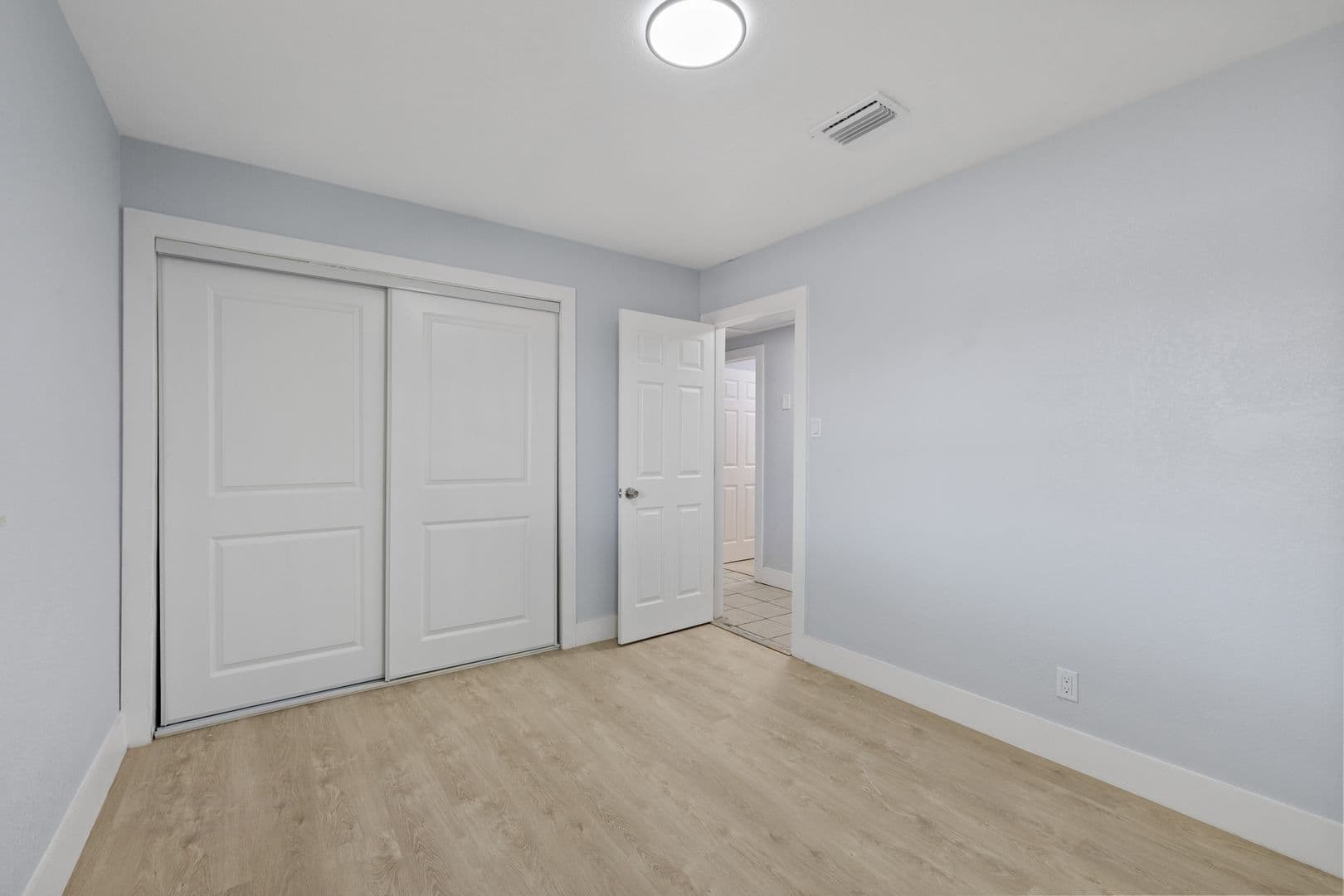 Tampa House: 2706 W Tampa Bay Blvd