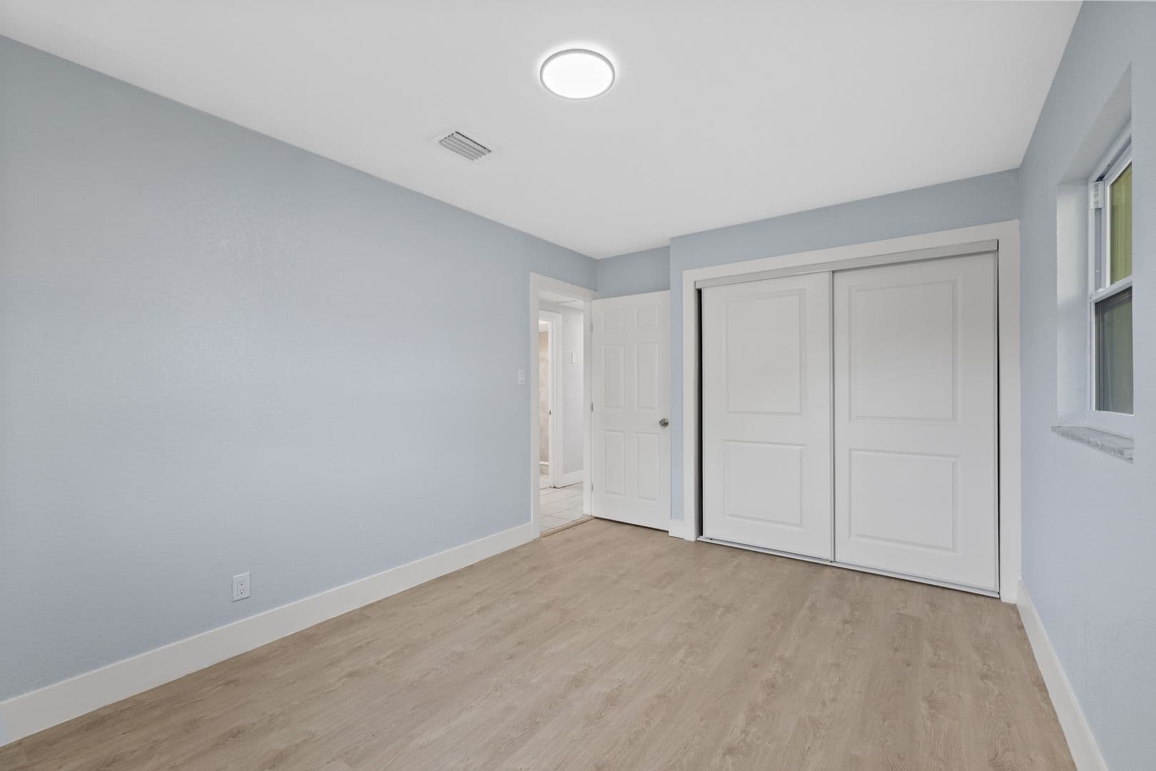 Tampa House: 2706 W Tampa Bay Blvd