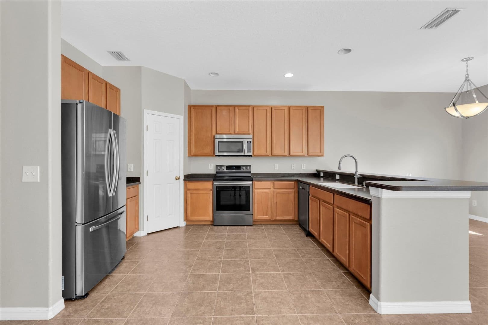 Riverview House: 11166 Creek Haven Dr